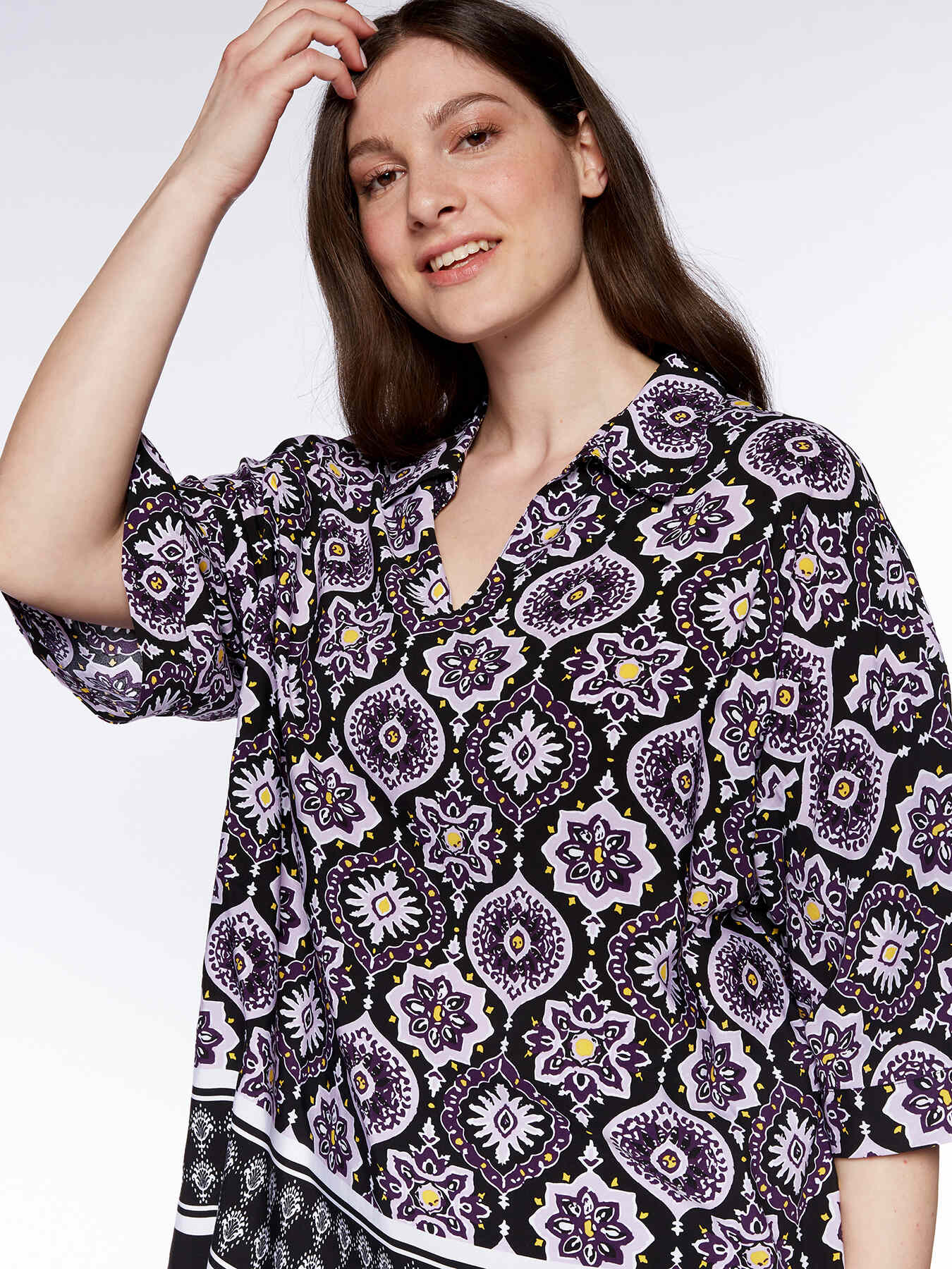 Majolica print viscose blouse image number 3