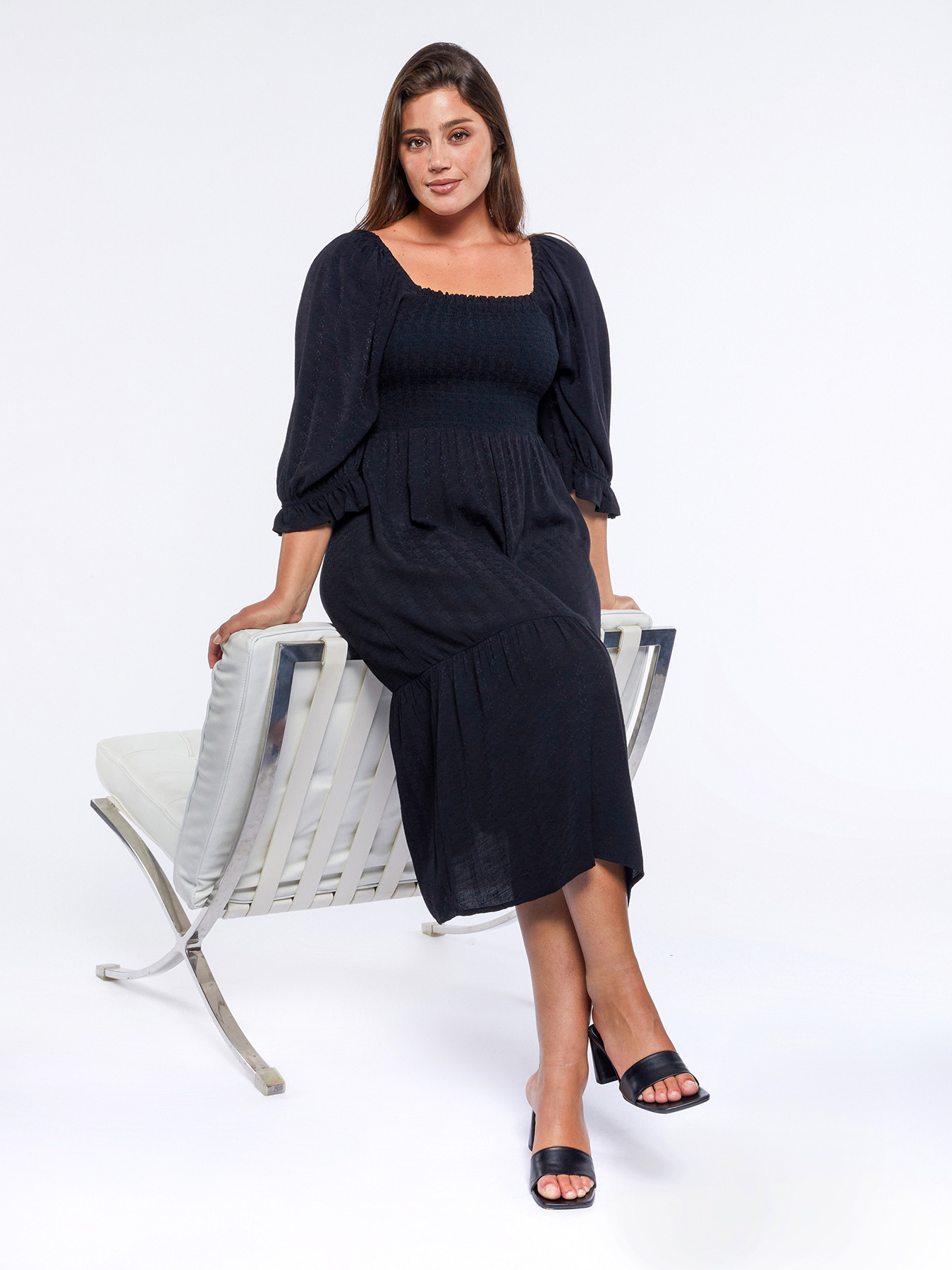 Long dress with elasticated bodice image number 2