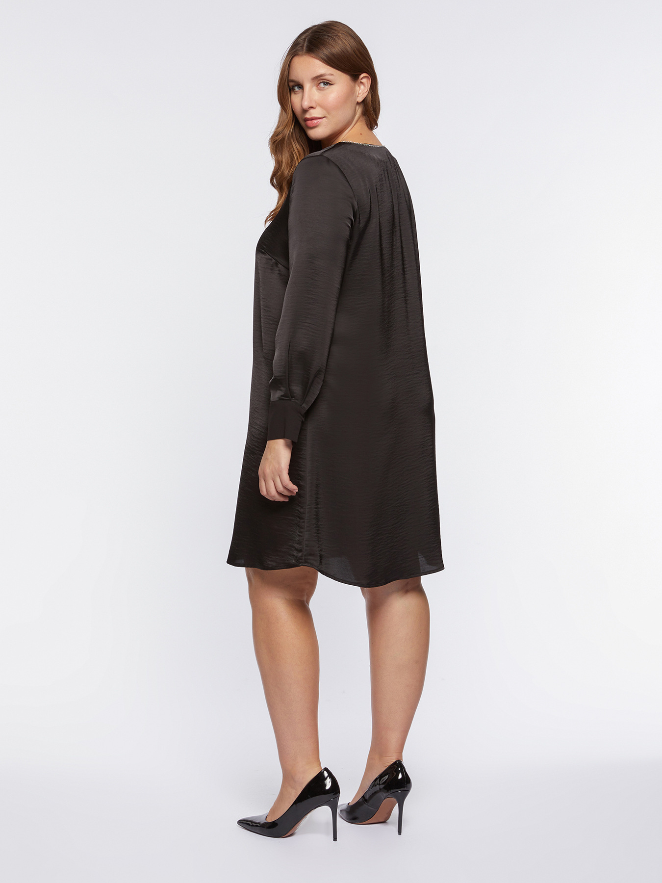 Vestito elegante in raso image number 1