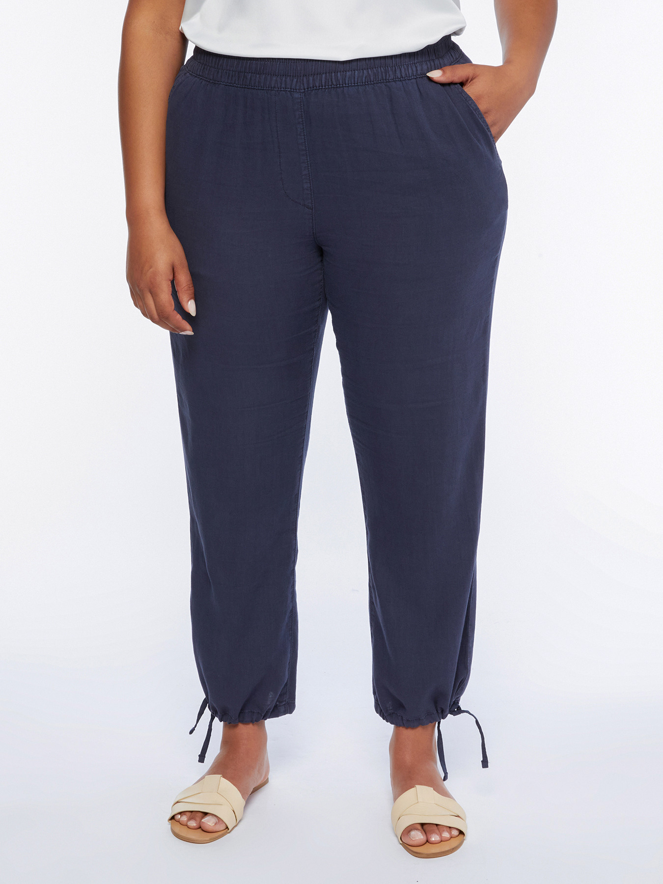 Pantaloni con coulisse al fondo image number 1