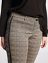 Skinny-Hose mit Glencheck-Muster und schwarzen Bordüren image number 2