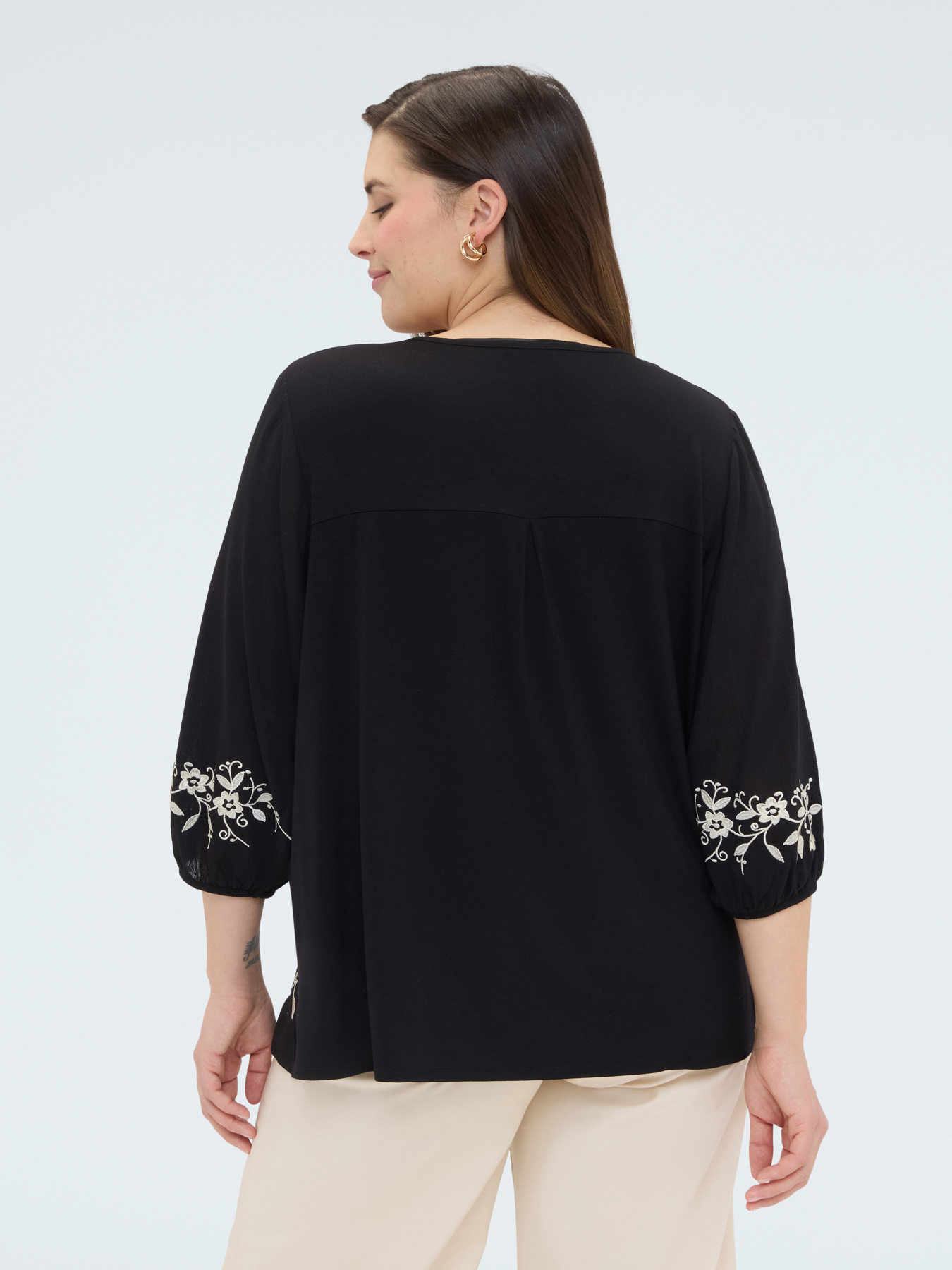 &Mu;&pi;&lambda;&omicron;ύ&zeta;&alpha; &mu;&epsilon; floral &kappa;&epsilon;&nu;&tau;ή&mu;&alpha;&tau;&alpha; image number 1