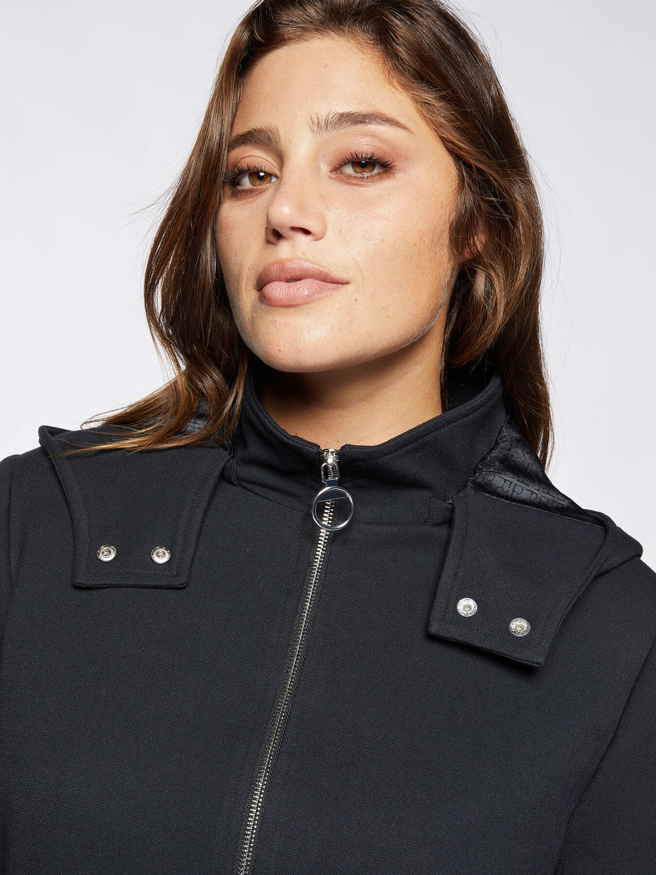 Abrigo con capucha image number 2