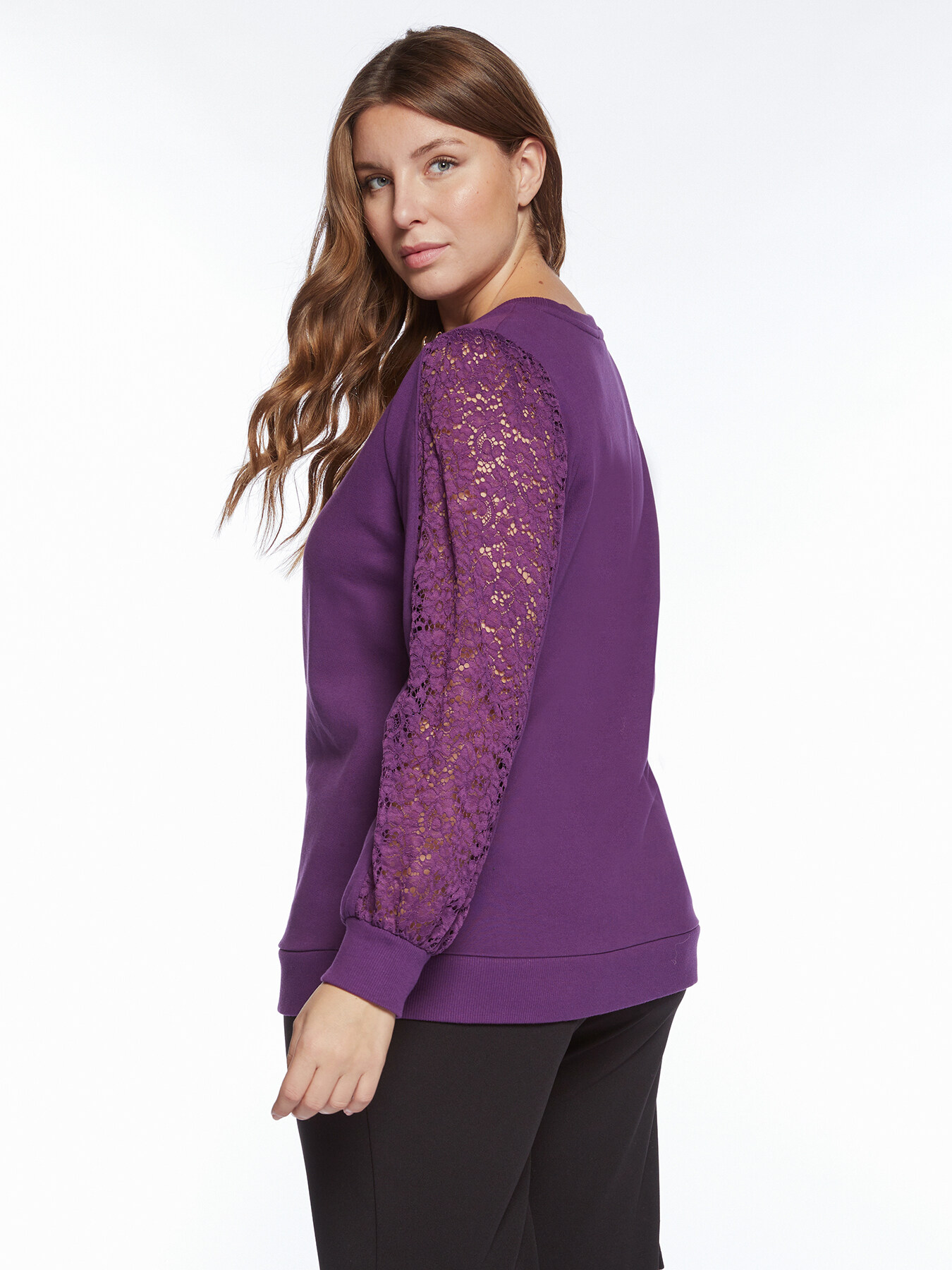 Sudadera con botones y aplicaciones de encaje image number 1