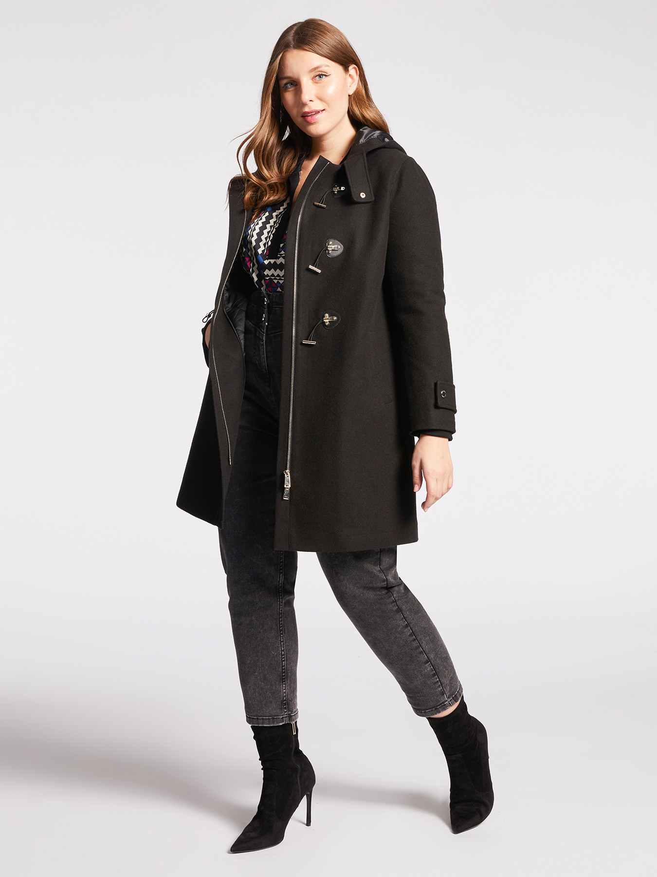 Coat with toggle fasteners image number 2