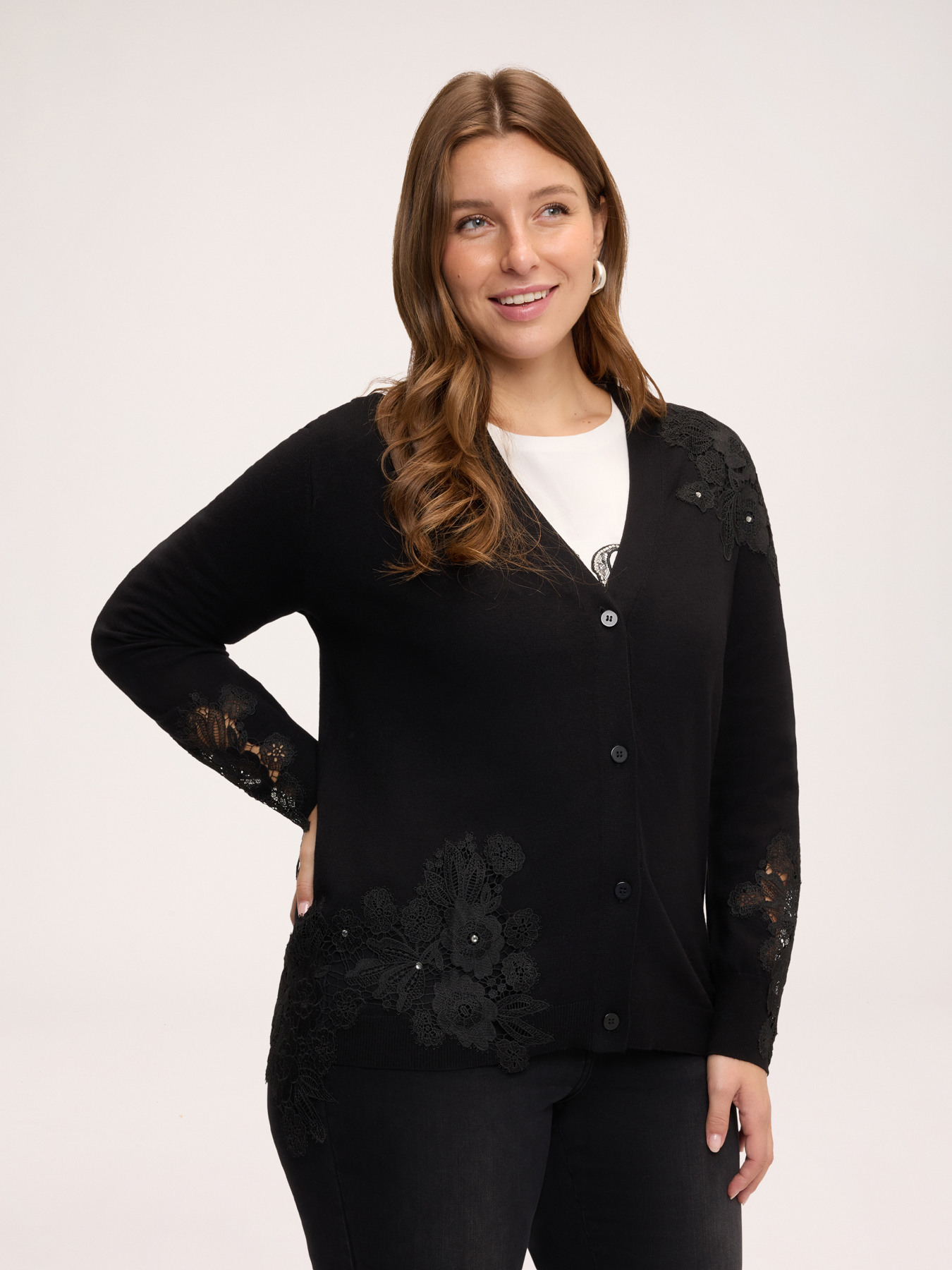 Cardigan with lace appliqu&eacute;s image number 2