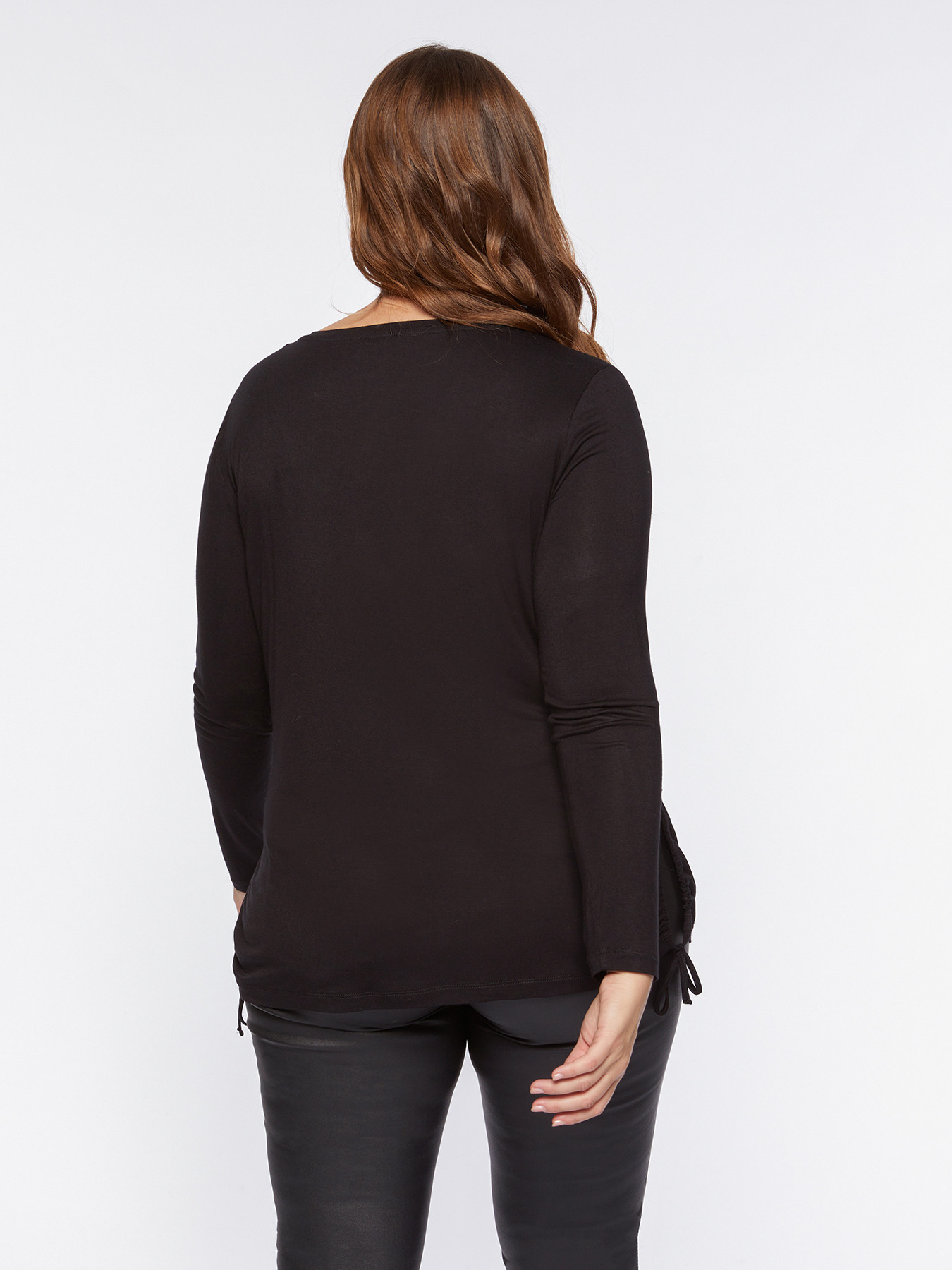 T-shirt with sequin embroidery image number 1