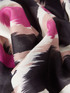 Foulard &agrave; imprim&eacute; animalier image number 2