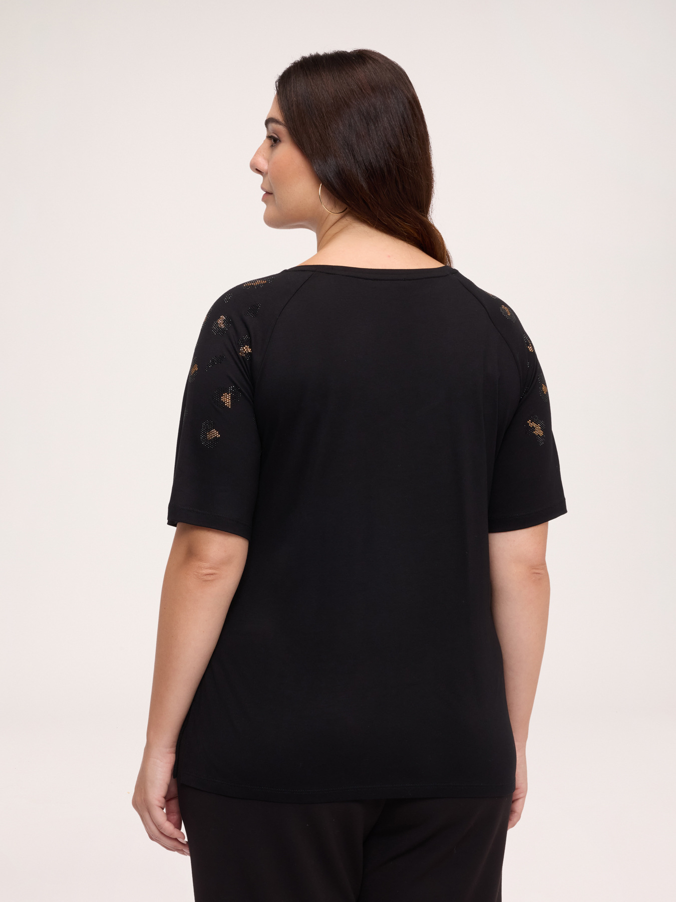 T-shirt con applicazioni animalier image number 1