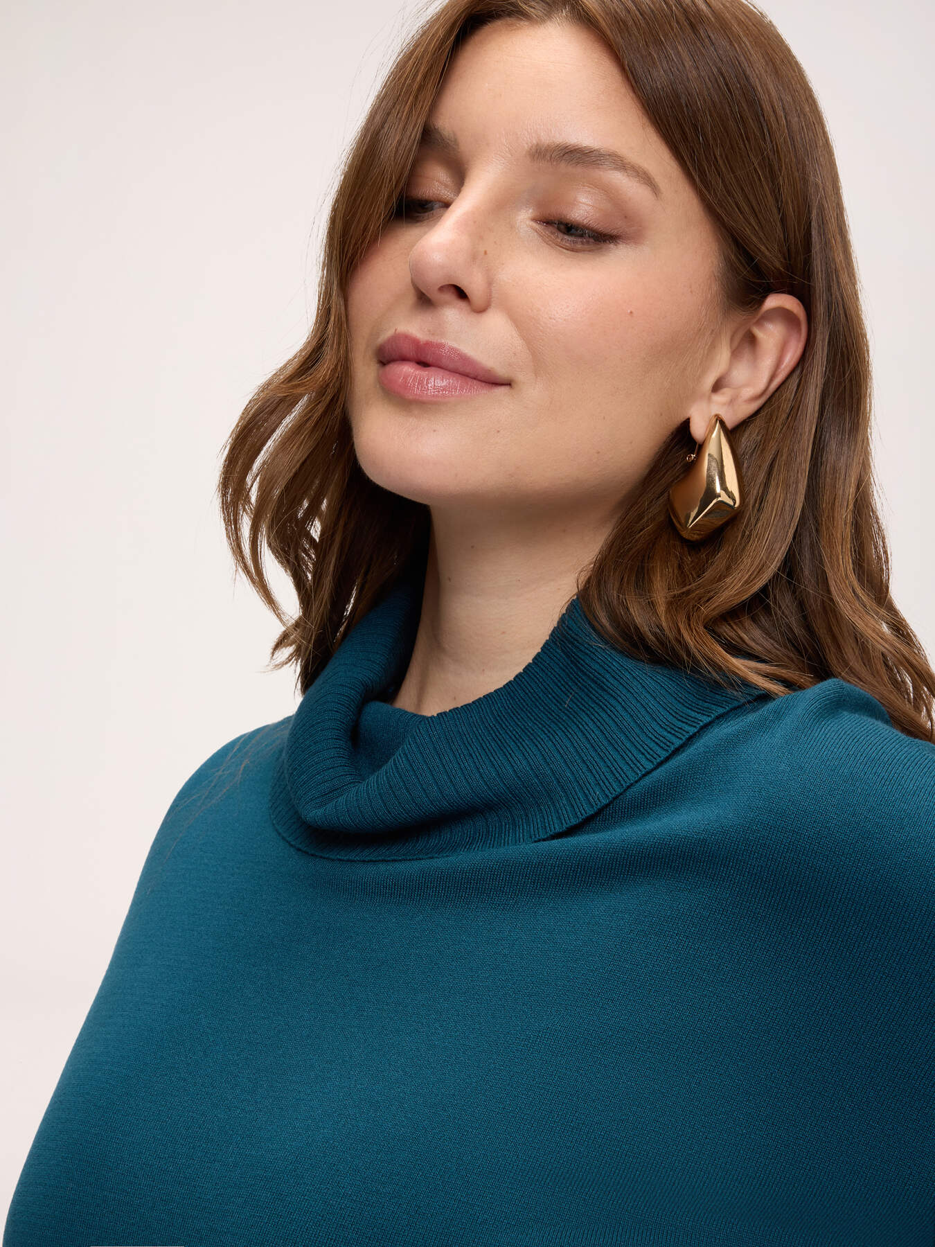 Turtleneck in viscose blend image number 3