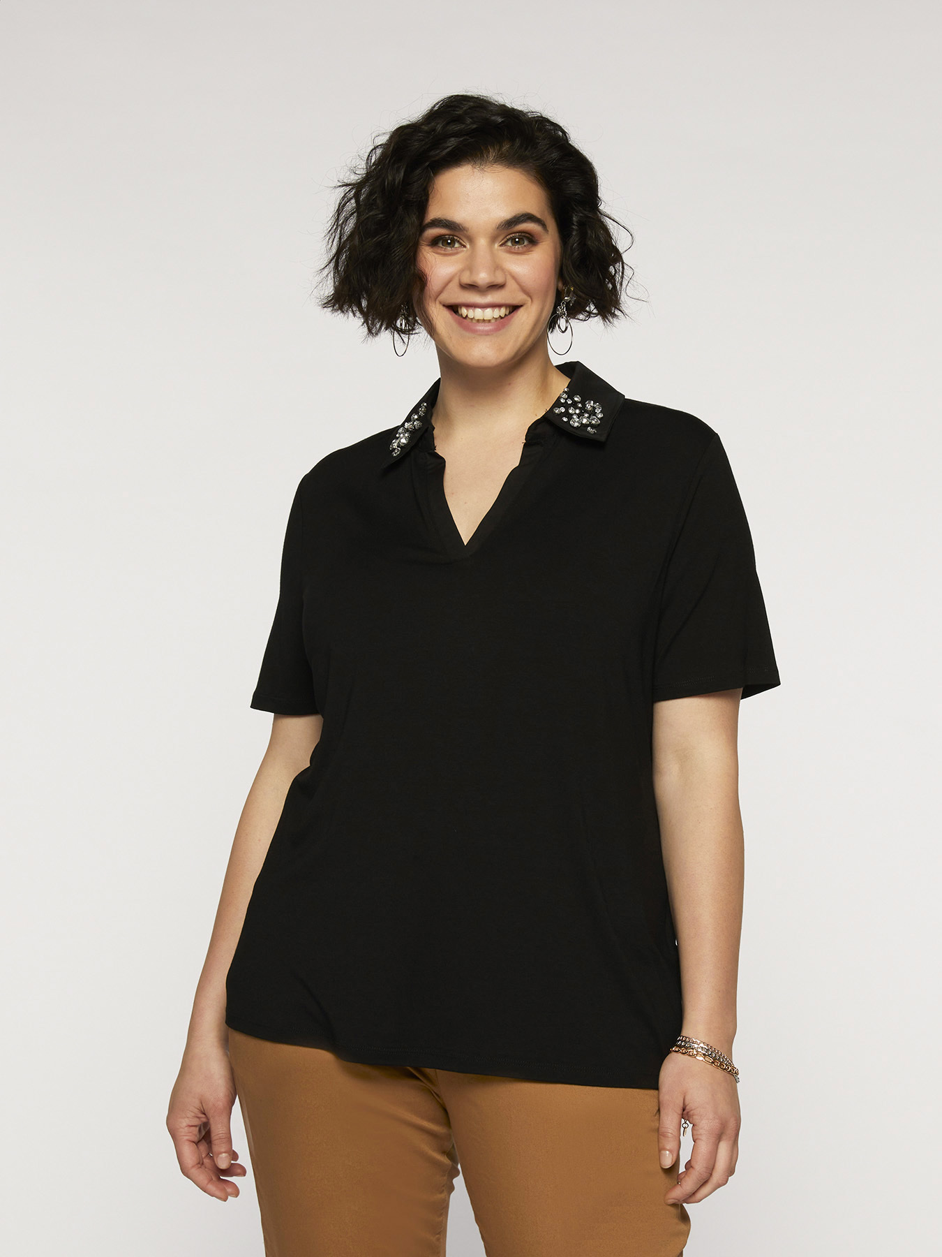 T-shirt with collar embroidery image number 0