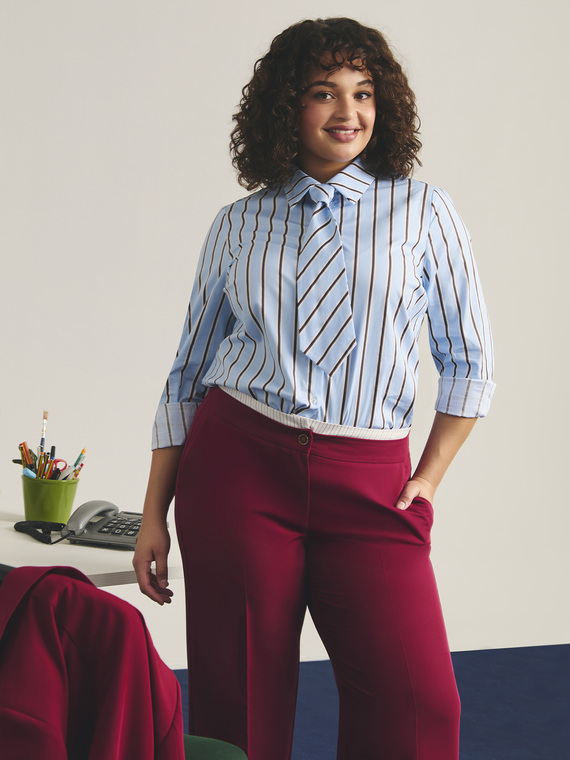 Camicia a righe con cravattina