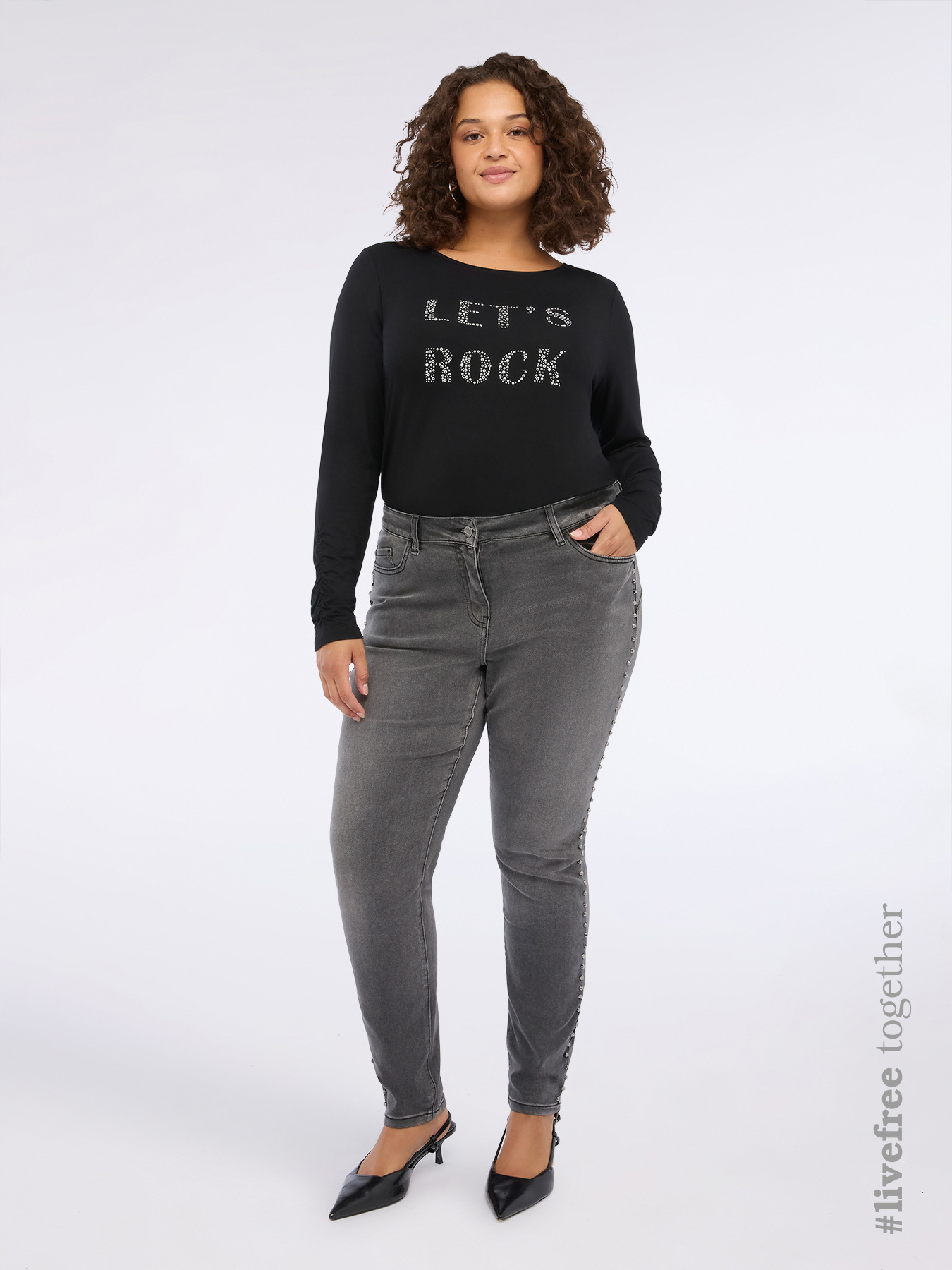 Jeans skinny con borchie image number 0