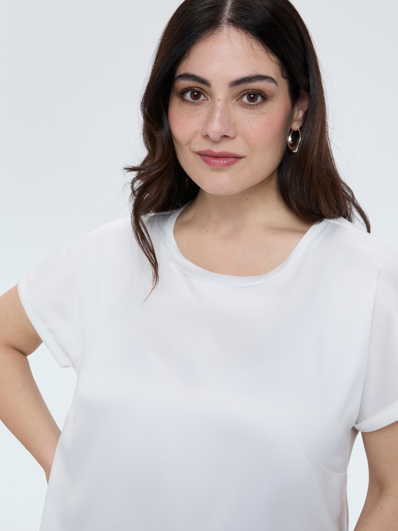 Bimaterial-T-Shirt mit rundem Ausschnitt image number 2