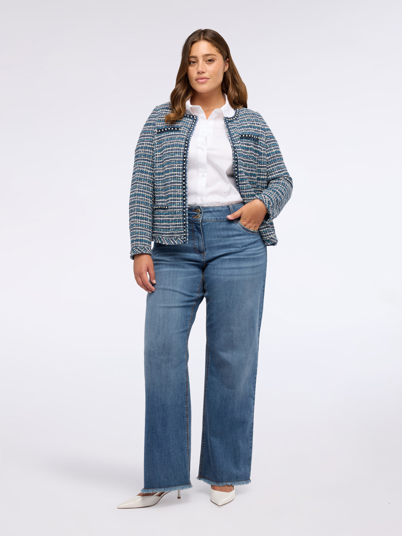 Boucl&eacute;-Jacke mit Perlen image number 4