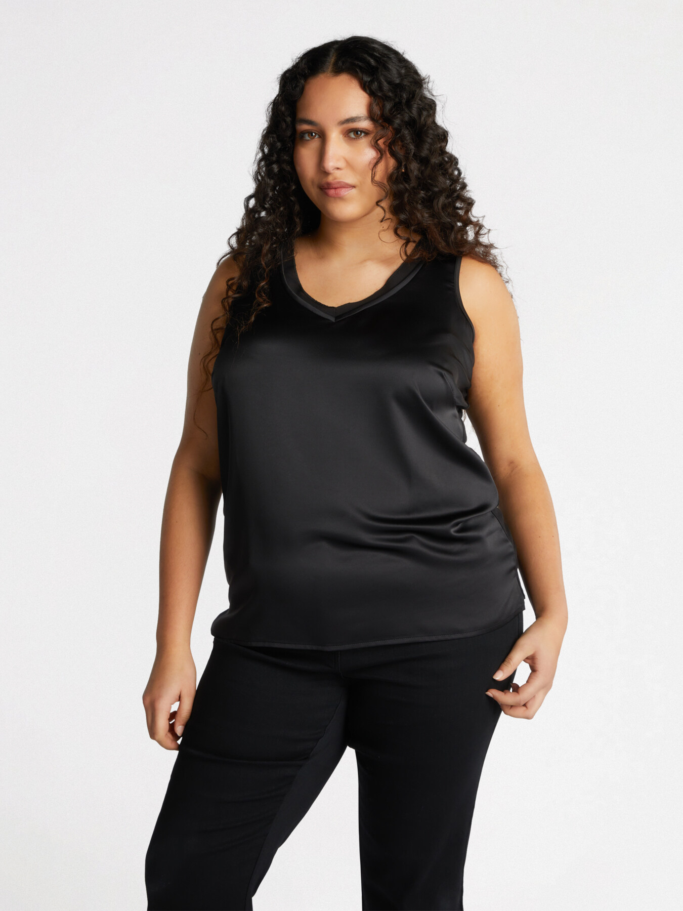 Two-fabric top with V-neck image number 0