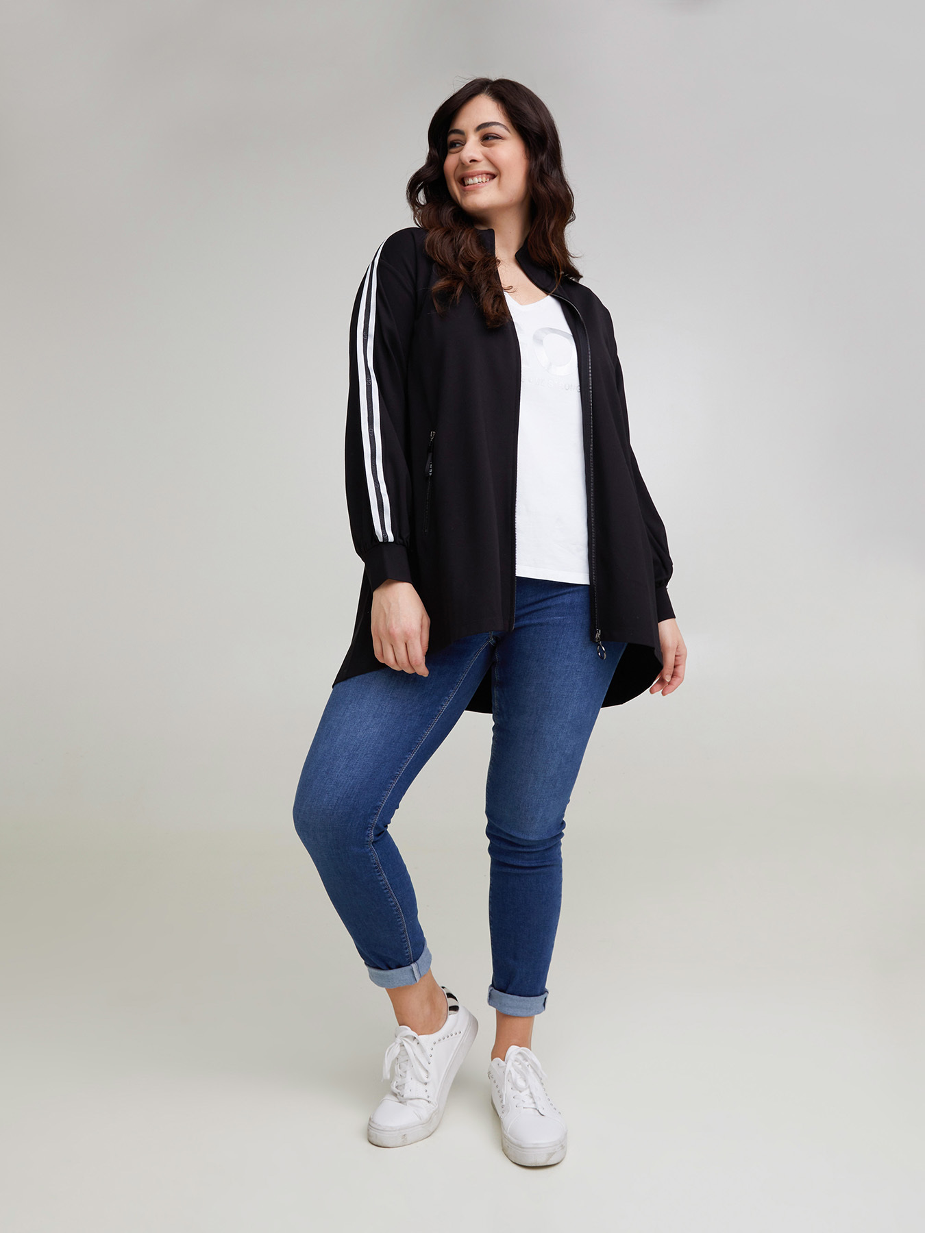 T-shirt "GO." con inserto a rete image number 3