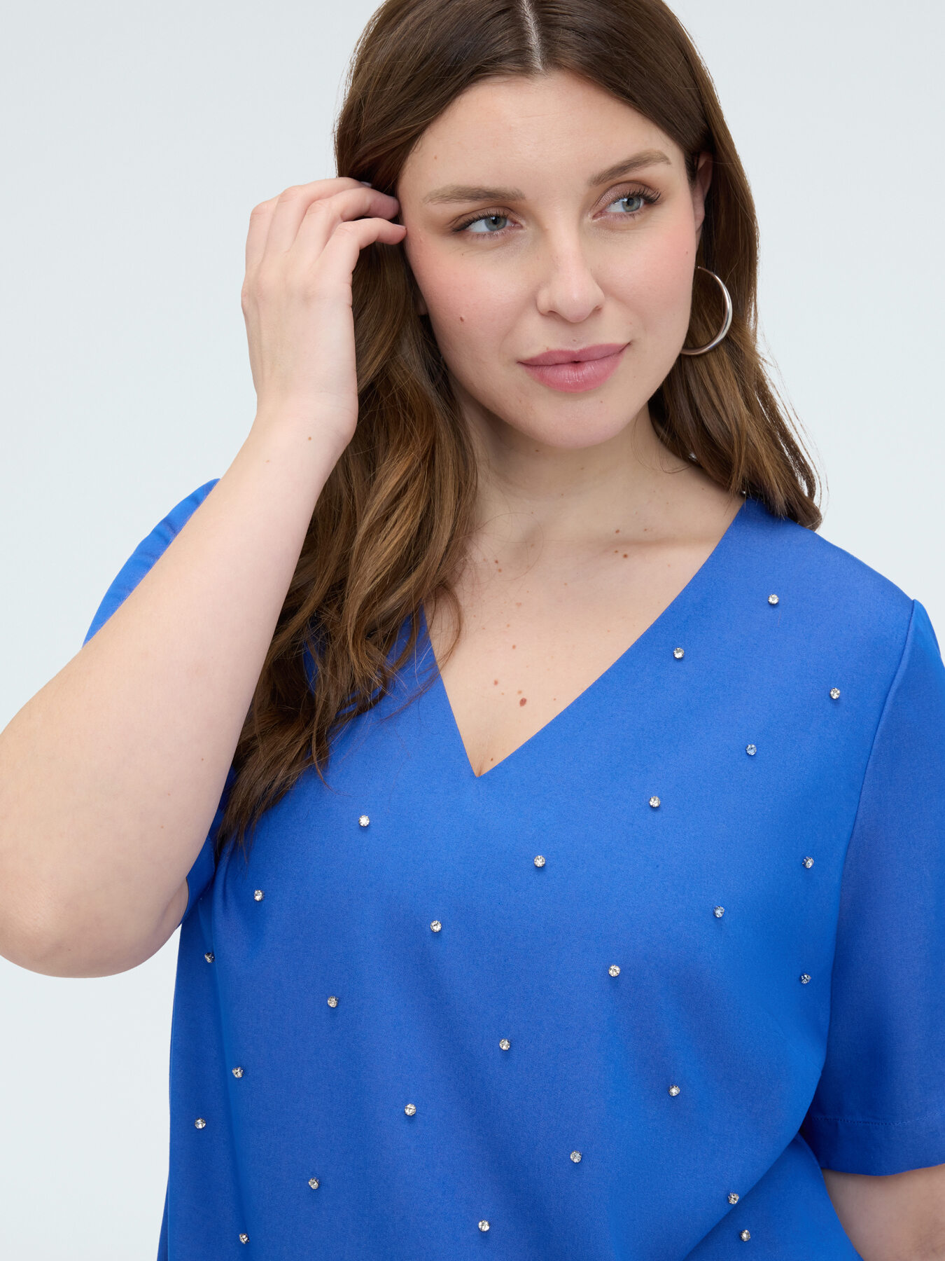 Viscose blouse with light spots image number 3