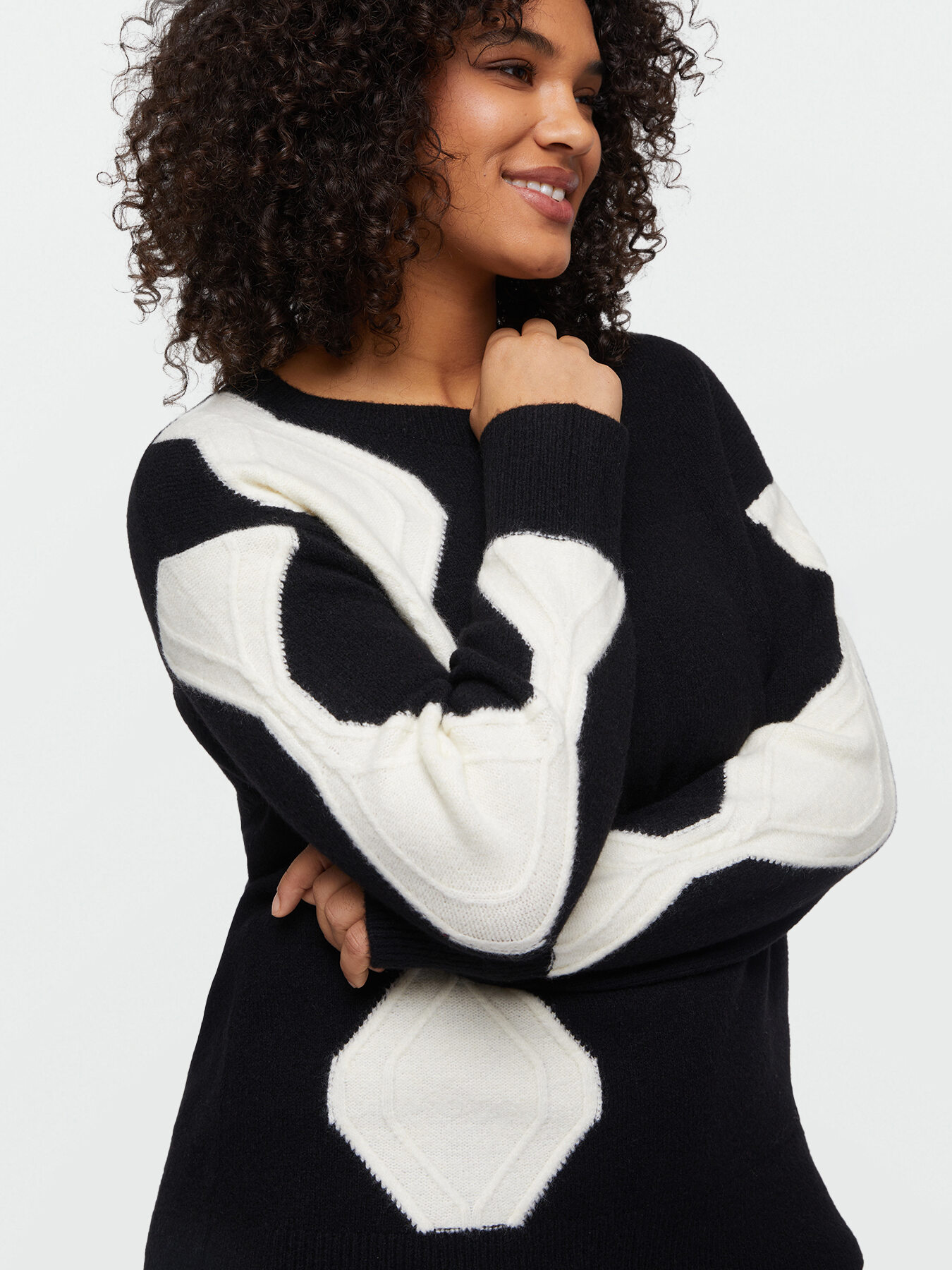 Pull noir et blanc avec losanges image number 3