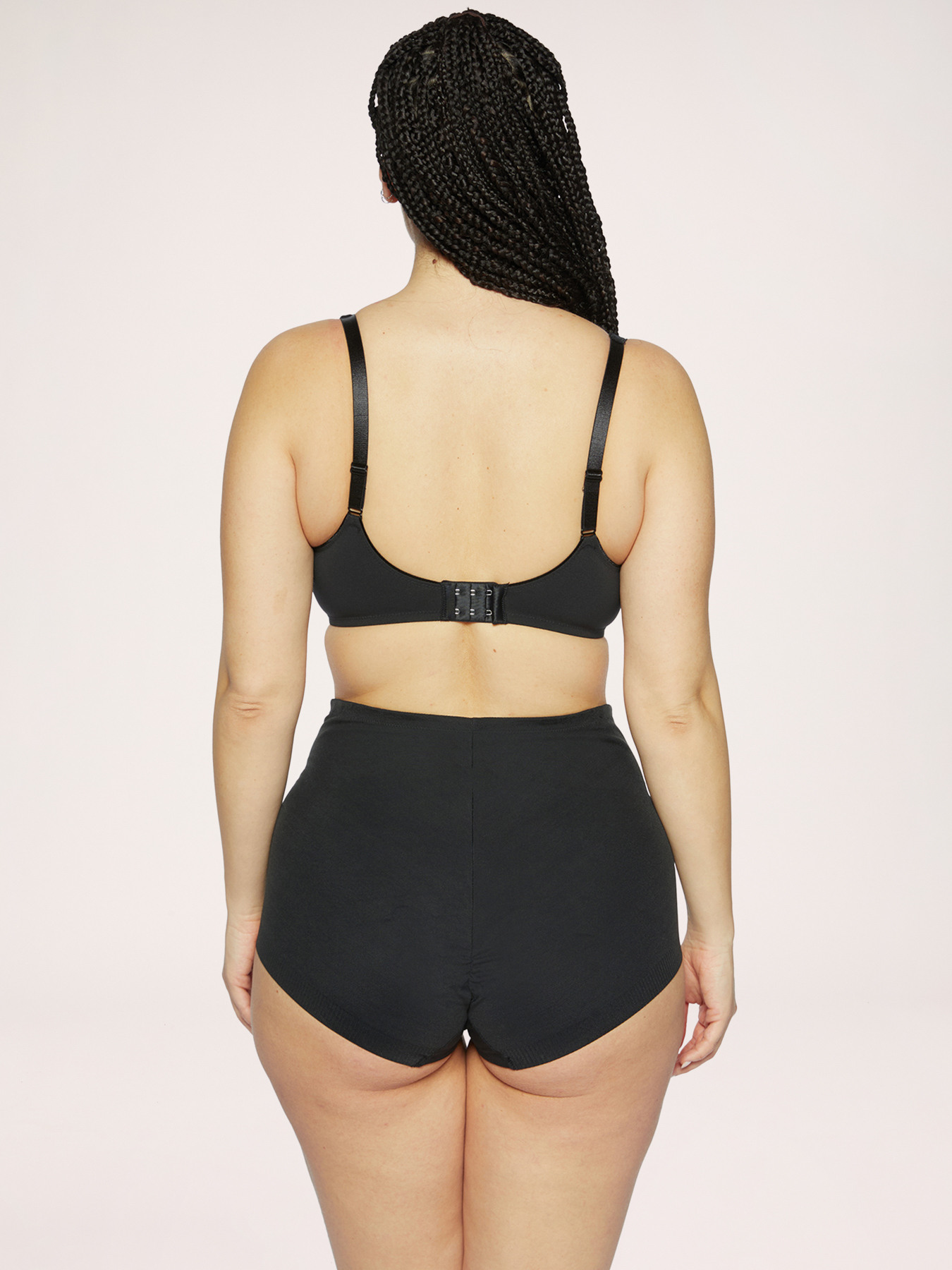 Triumph bra with underwire E cup image number 6