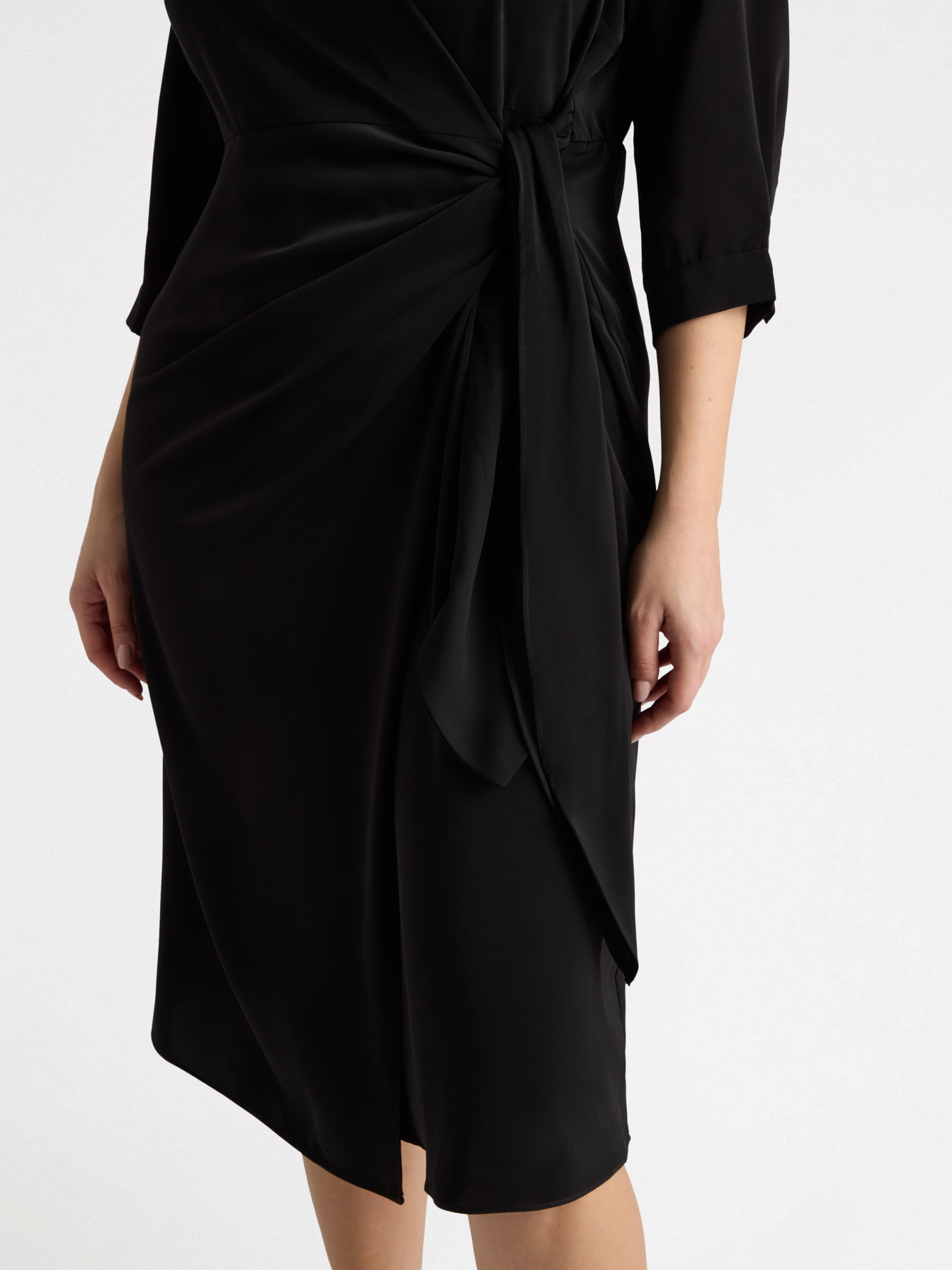 Wraparound dress - JOY image number 7