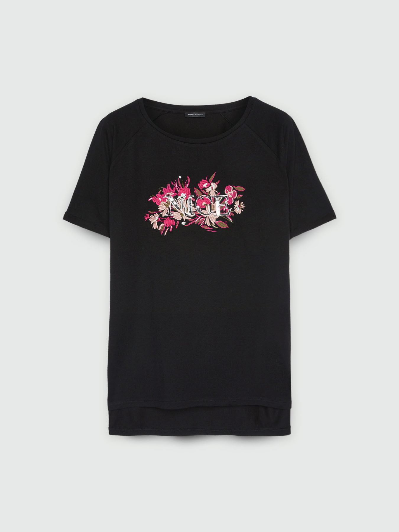 T-shirt con scritta NICE in paillettes image number 4