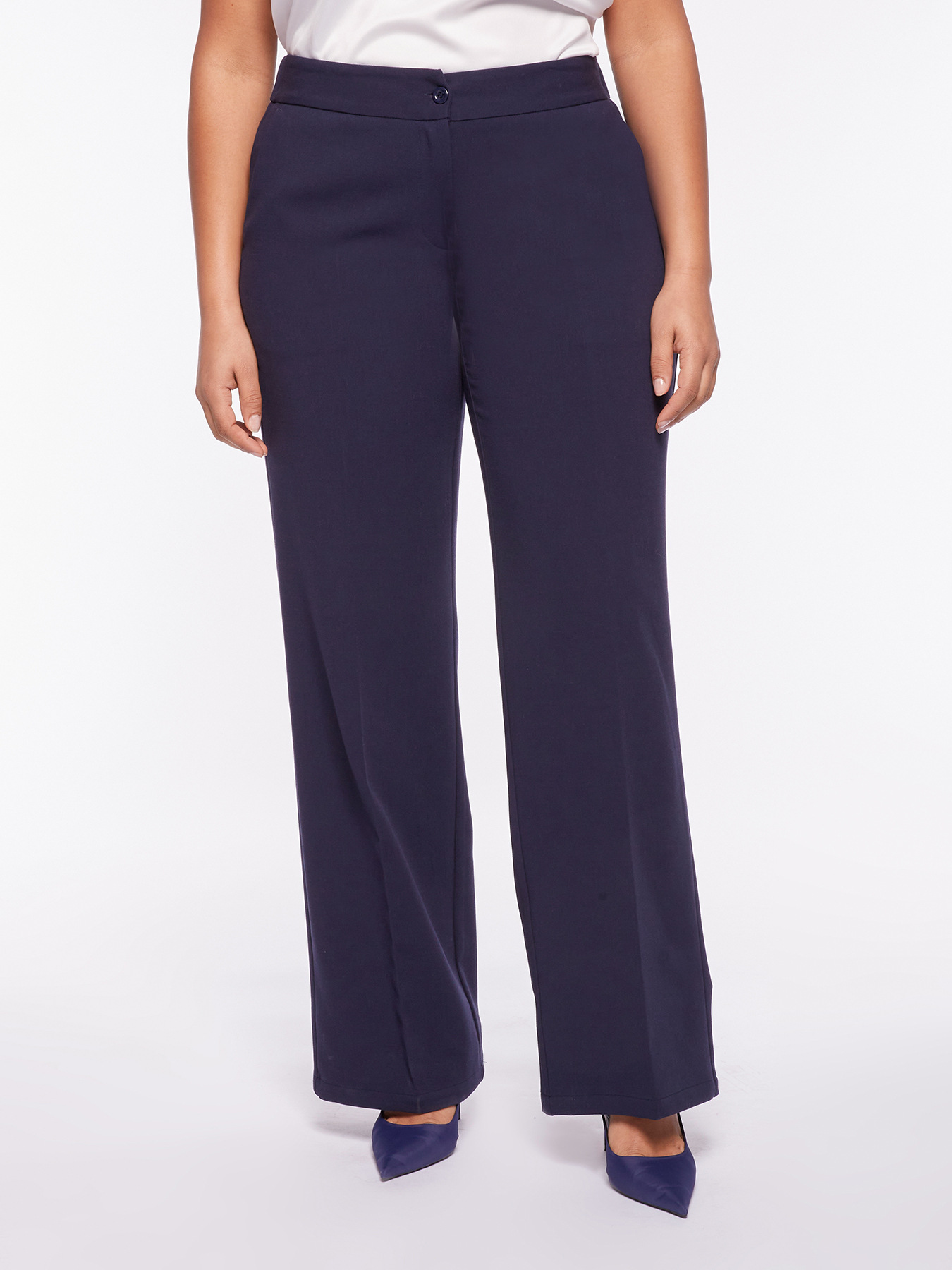 Straight-leg trousers with slanted pockets image number 0