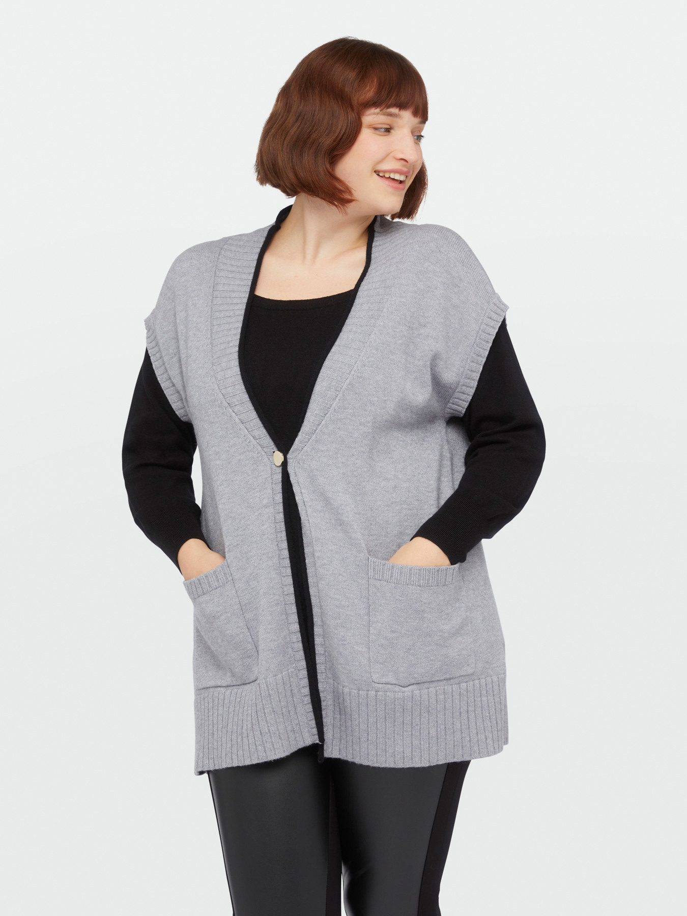 LENZING&trade; ECOVERO&trade; viscose two-tone cardigan image number 3
