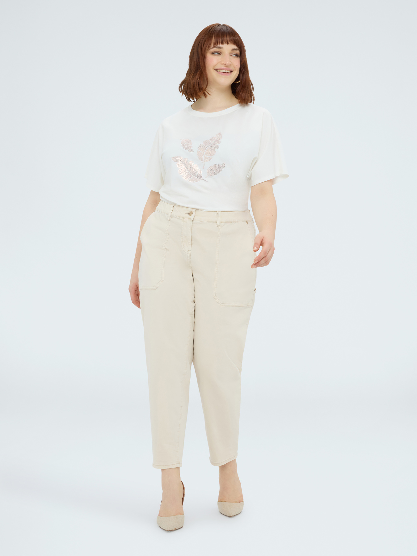 T-Shirt aus Jersey mit Pailletten-Blattmuster image number 3