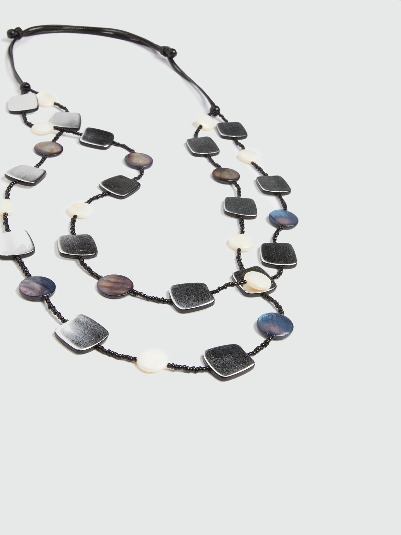 Collier &agrave; rangs multiples image number 1