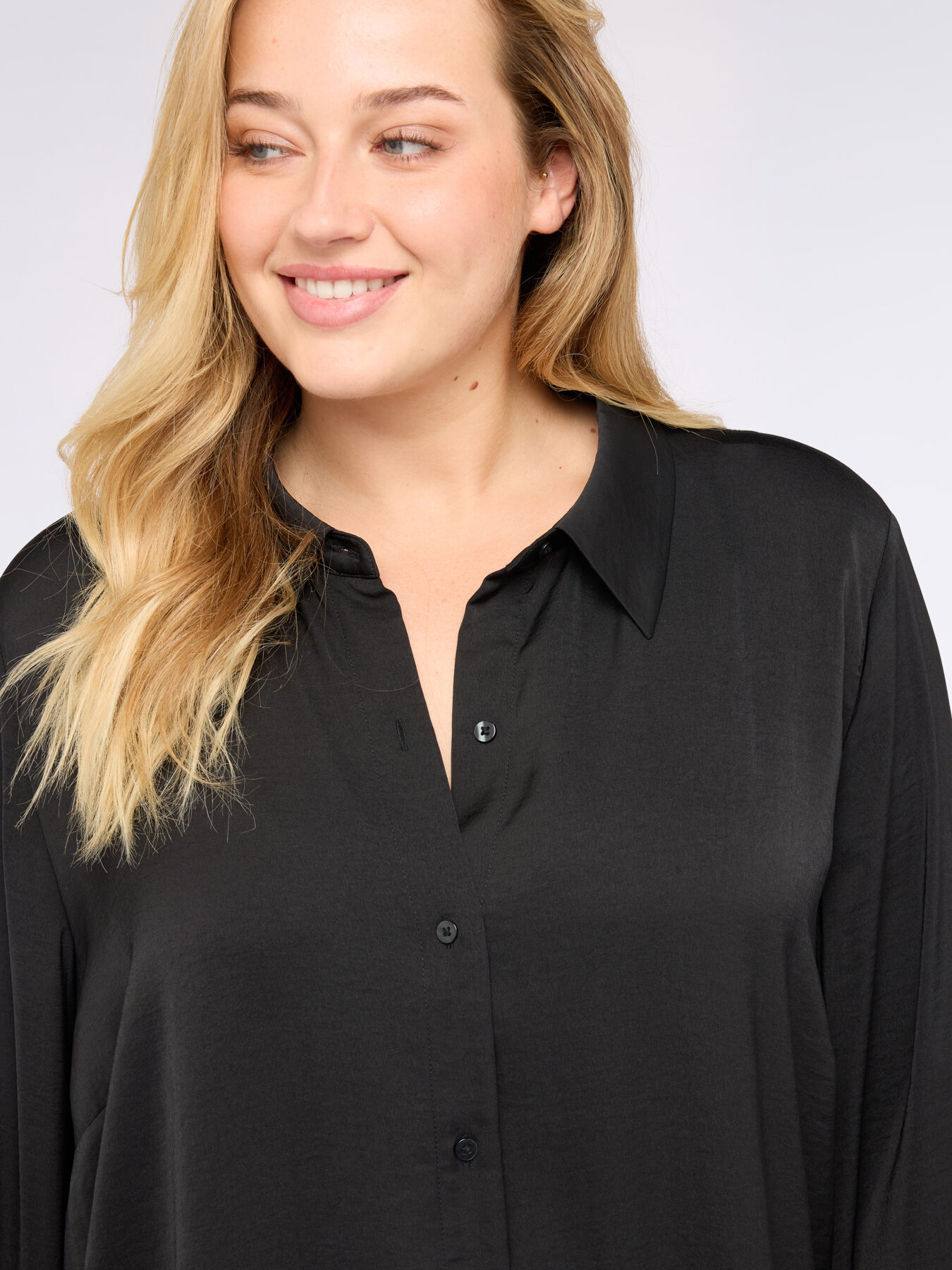 Two-material shirt with viscose blend image number 3