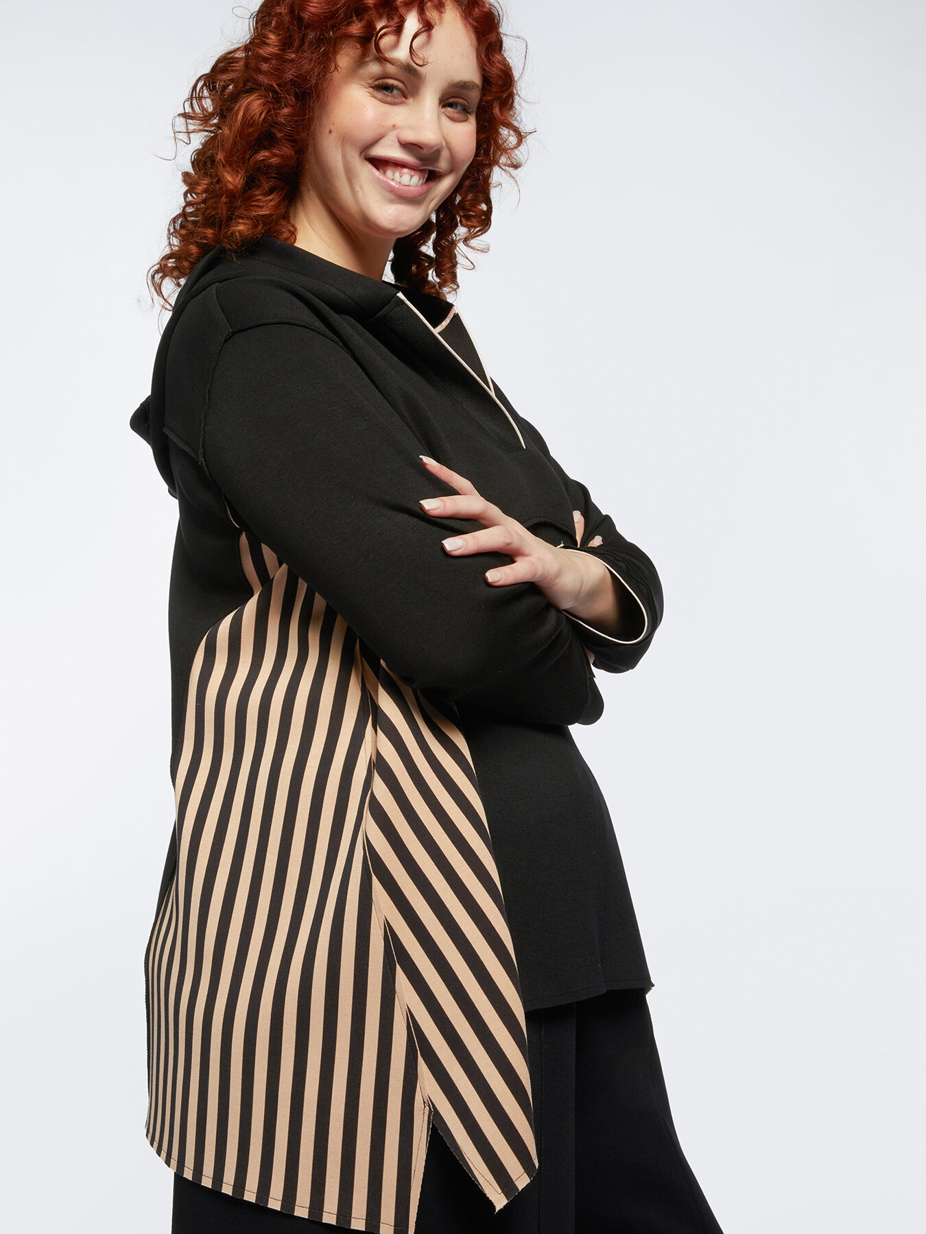 Felpa in scuba con inserti rigati image number 0