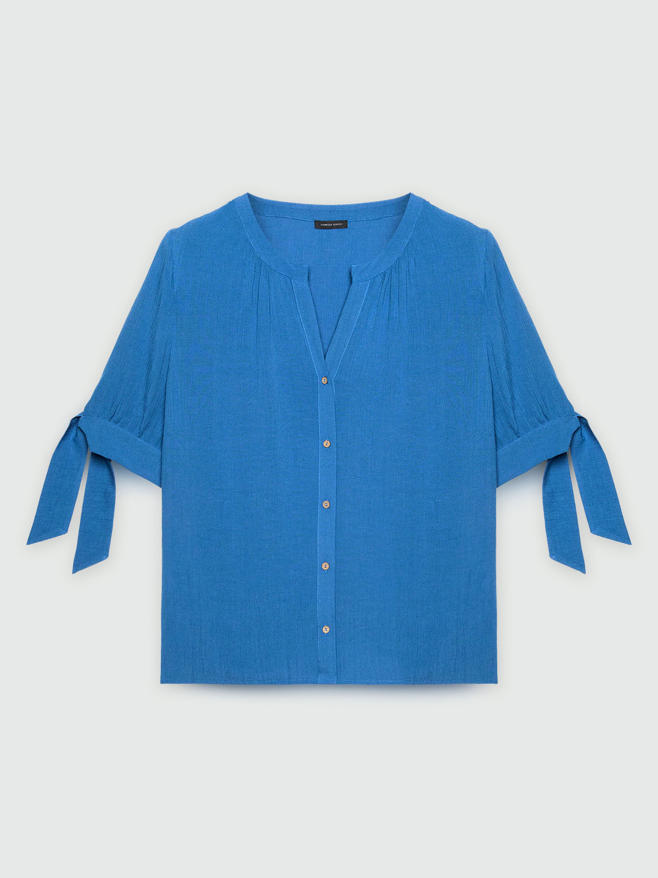 Camisa con nudos en las mangas image number 4