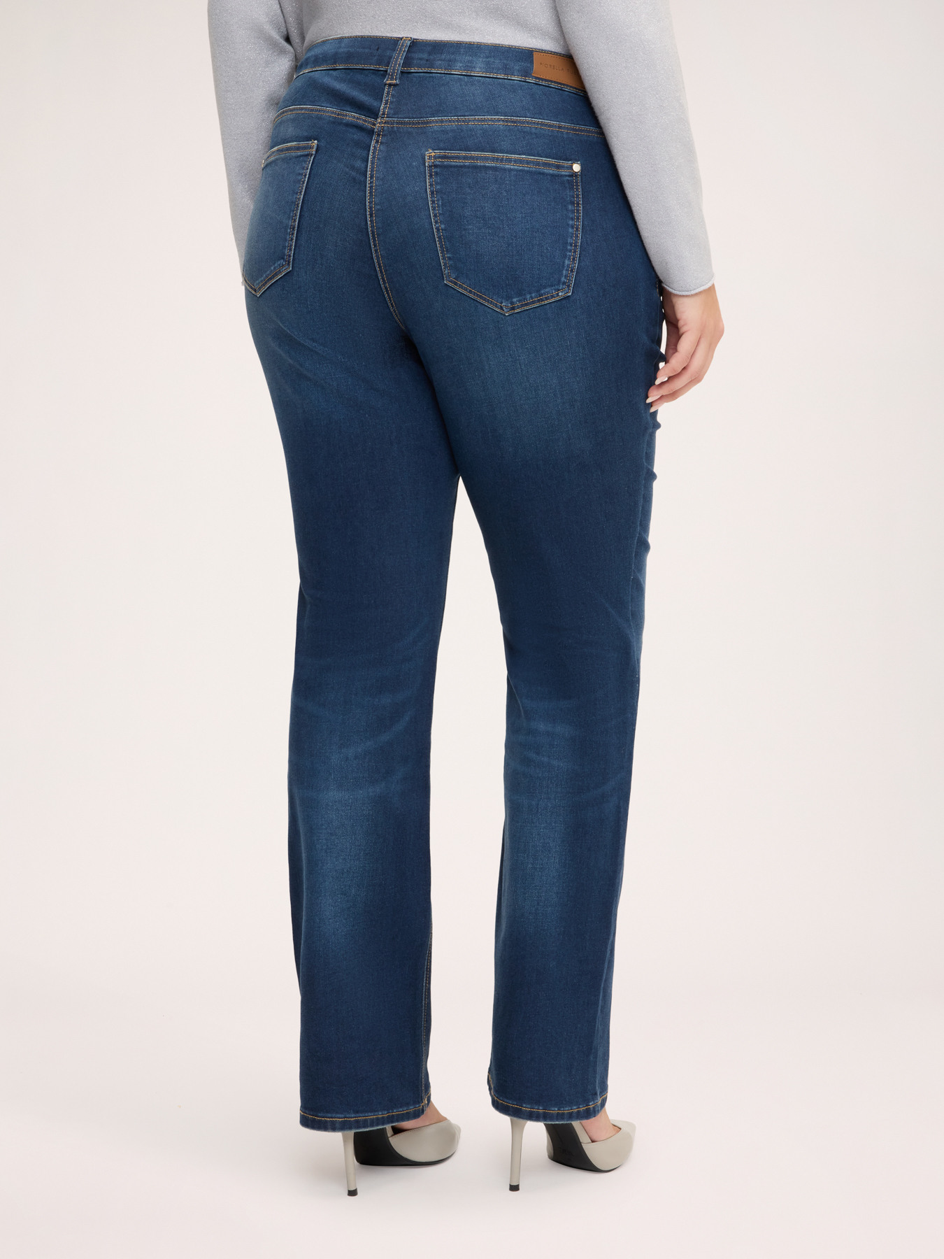 Jeans regular lavaggio scuro washed image number 1