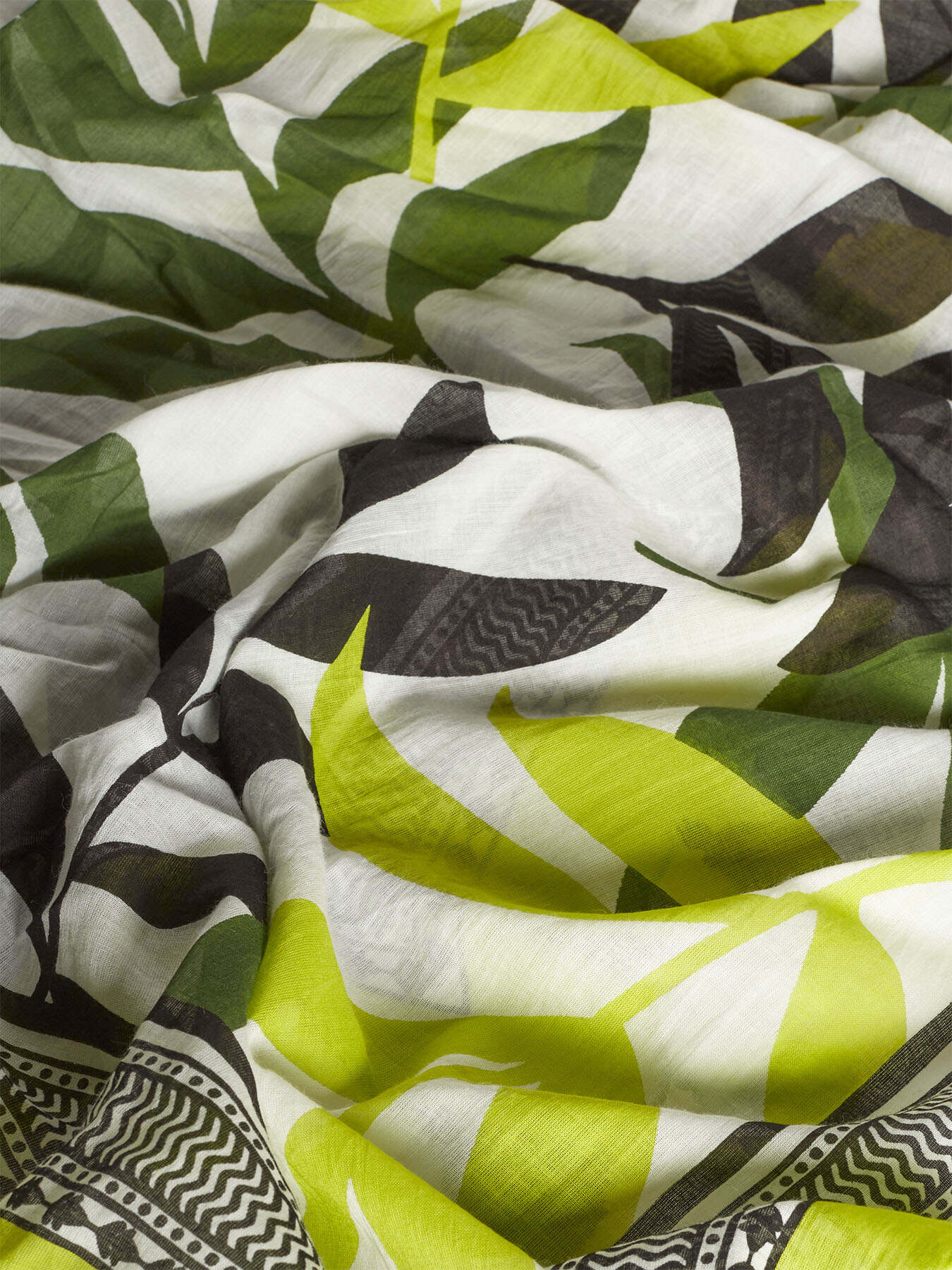 Printed scarf with tassels image number 1