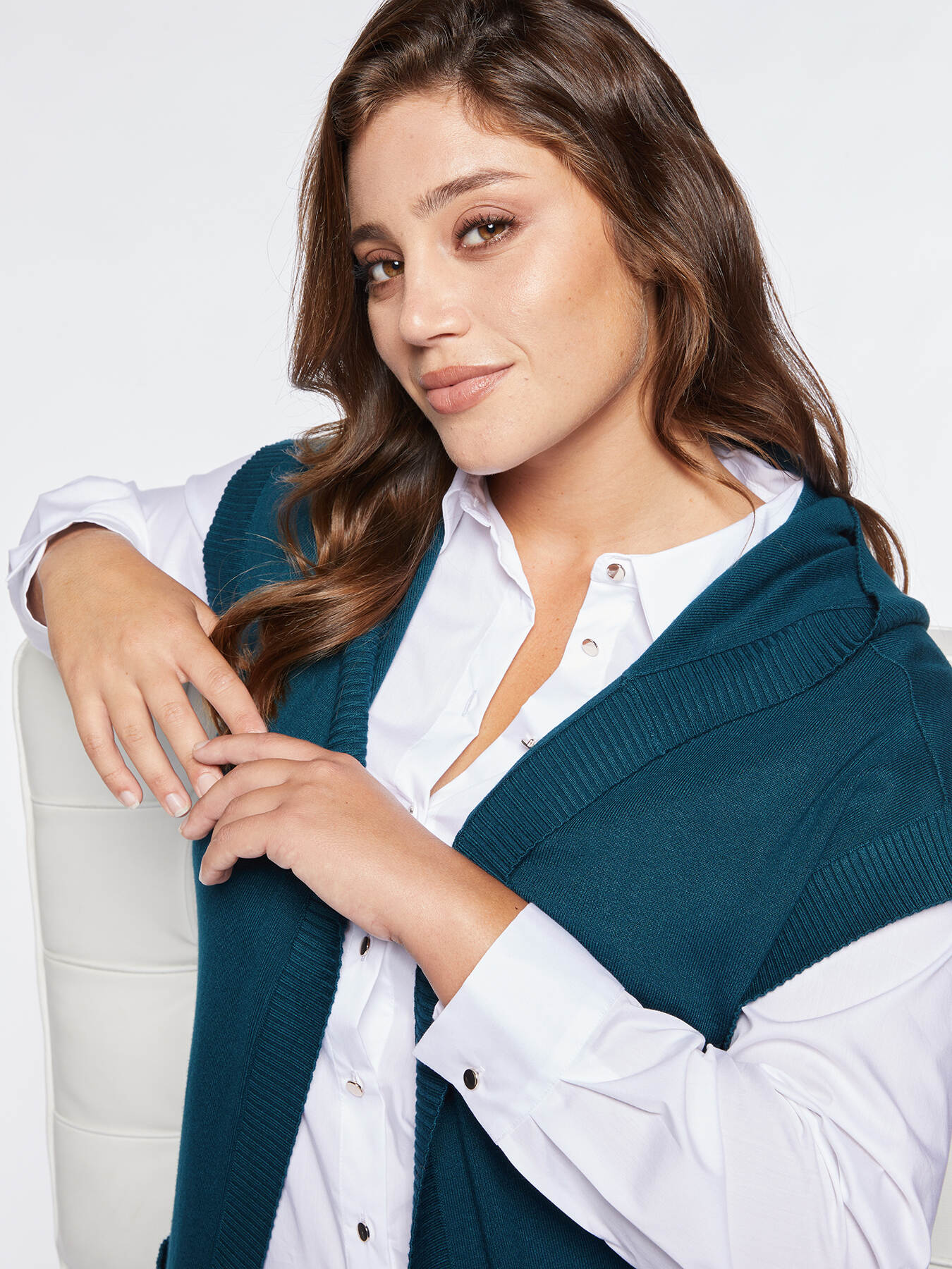 Gilet Lungo In Maglia Con Cappuccio