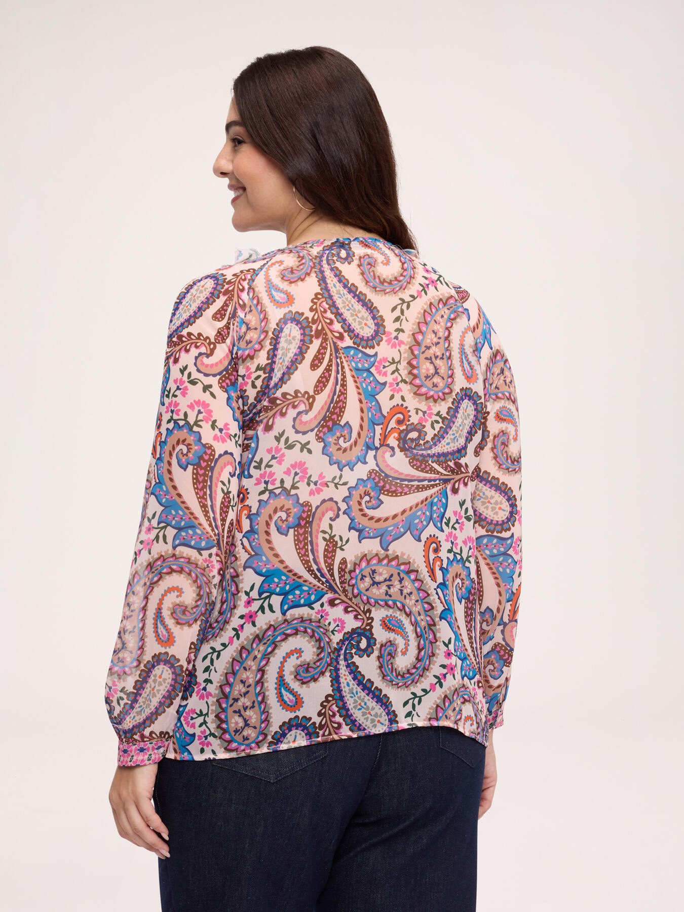 Blusa con estampado y volante en georgette image number 1