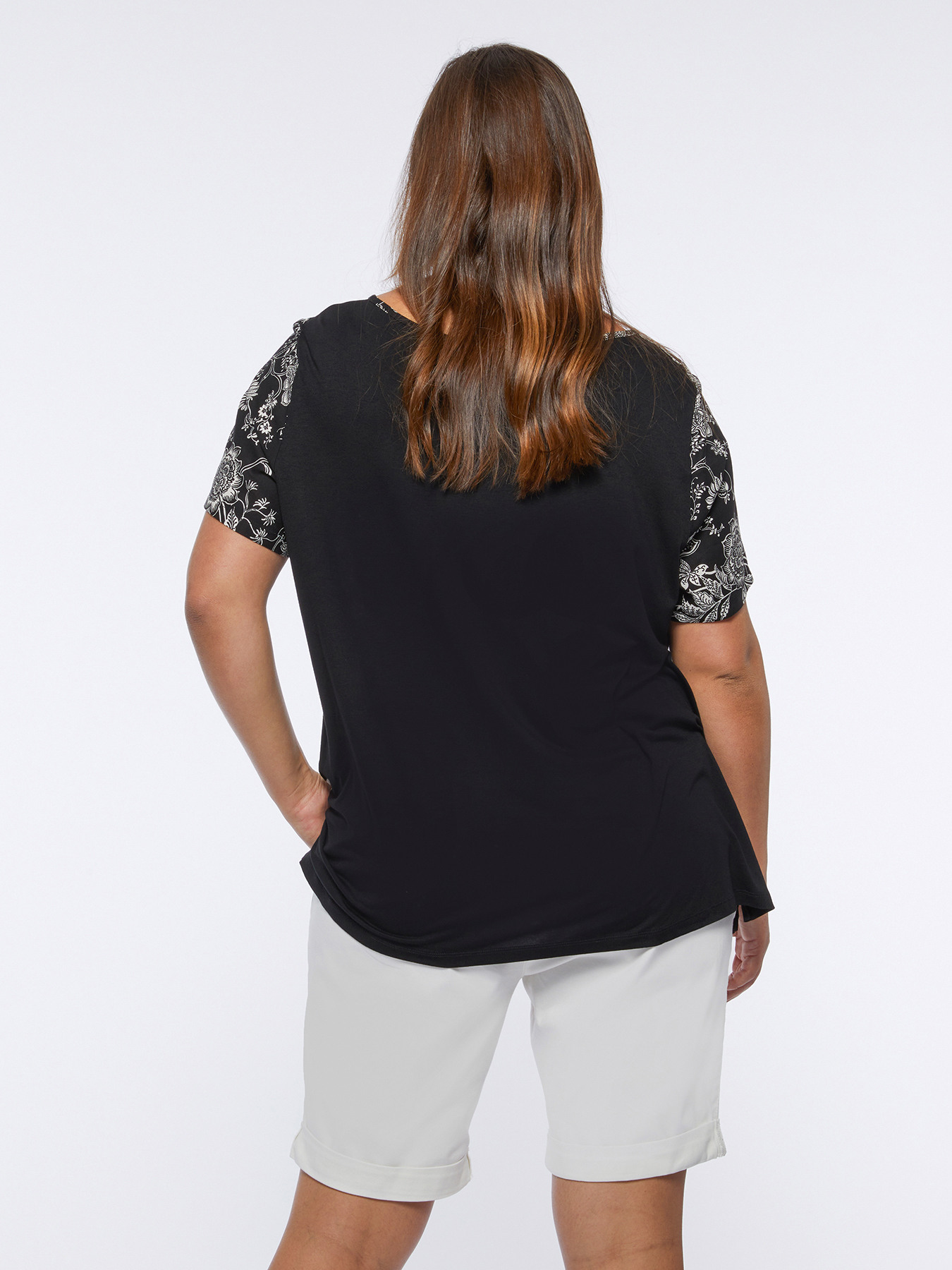 T-shirt imprim&eacute; foulard image number 1