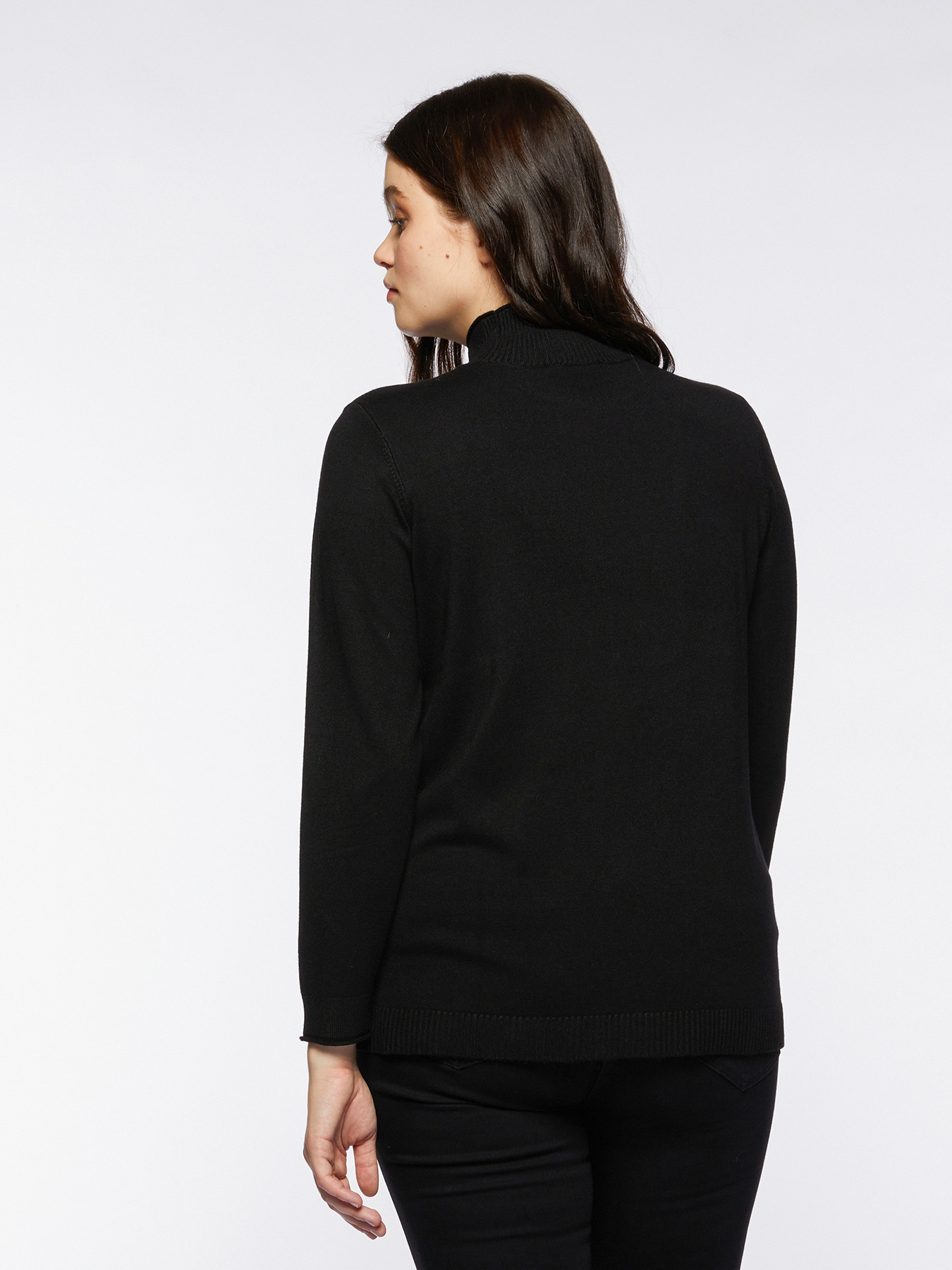 Jersey de cuello cisne image number 1