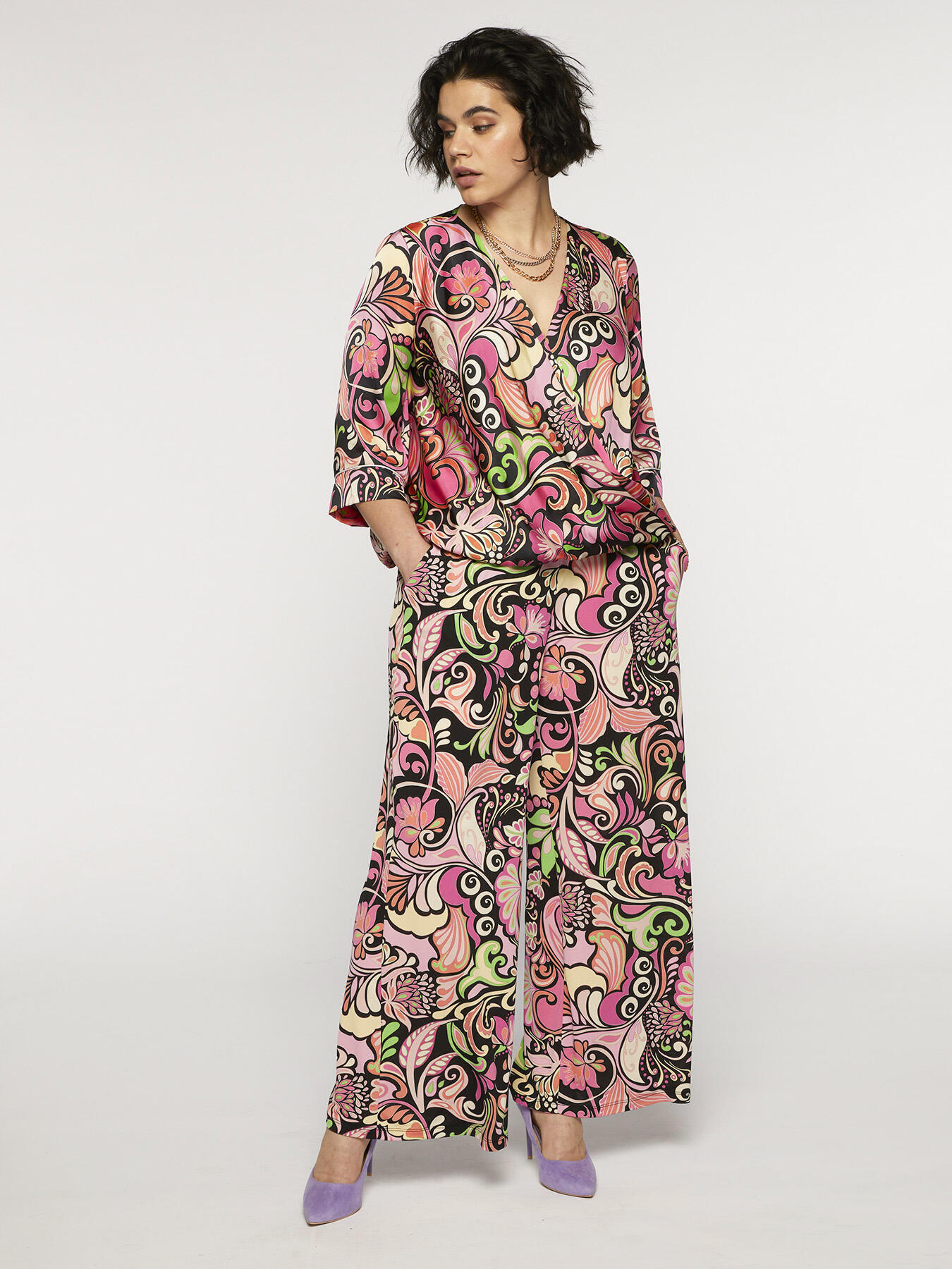 Blusa stampata con incrocio davanti image number 1