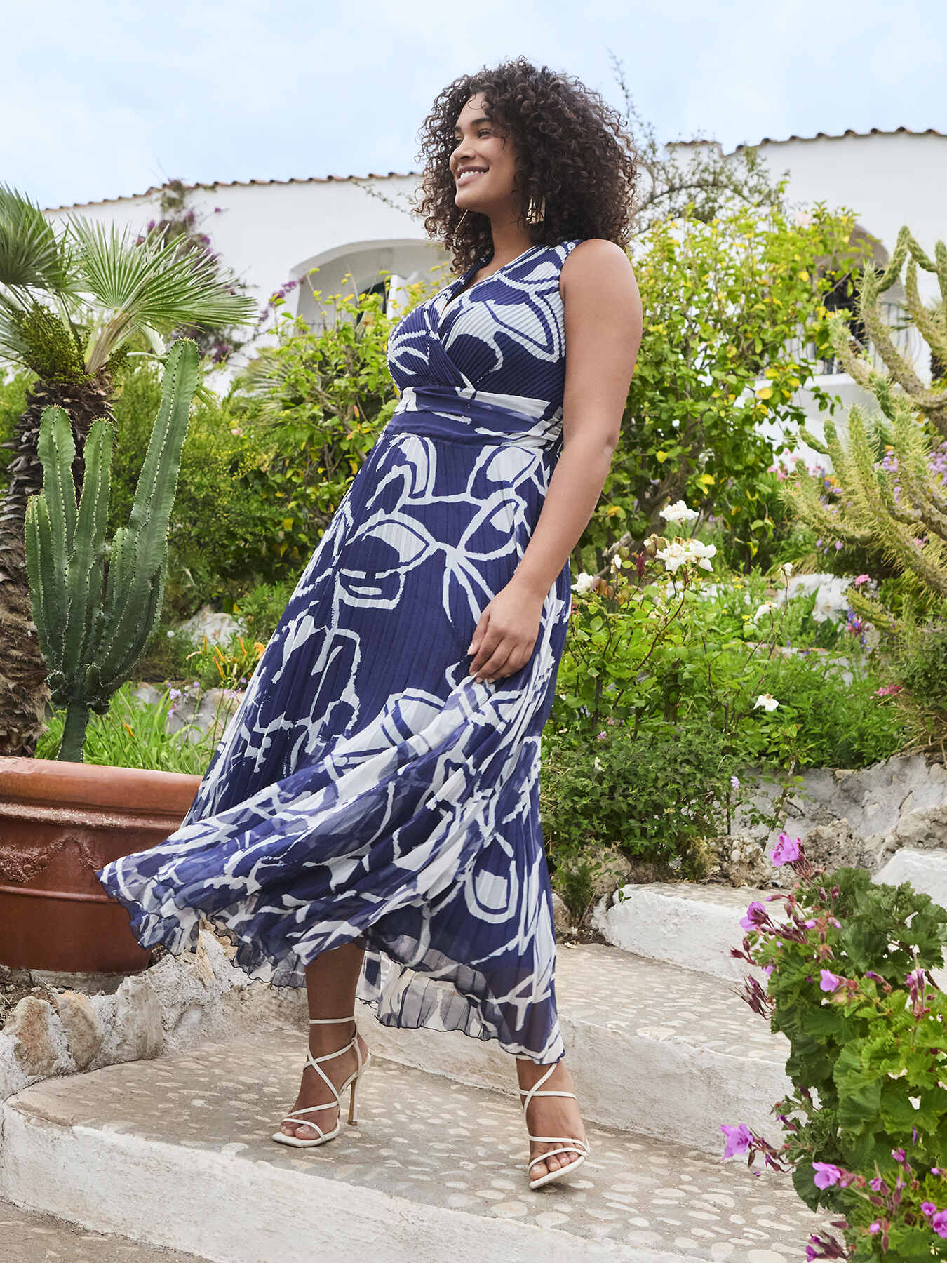 Dream pleated long dress with floral print image number 0