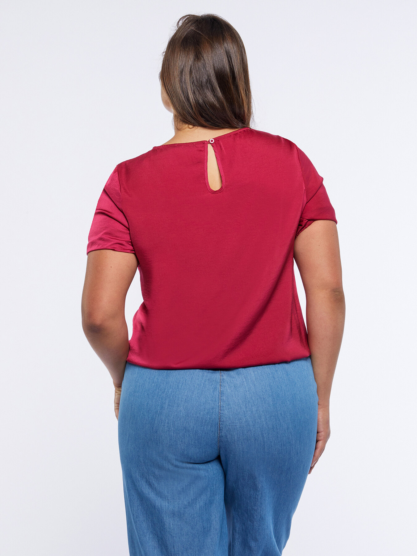 Blusa in raso con elastico image number 1