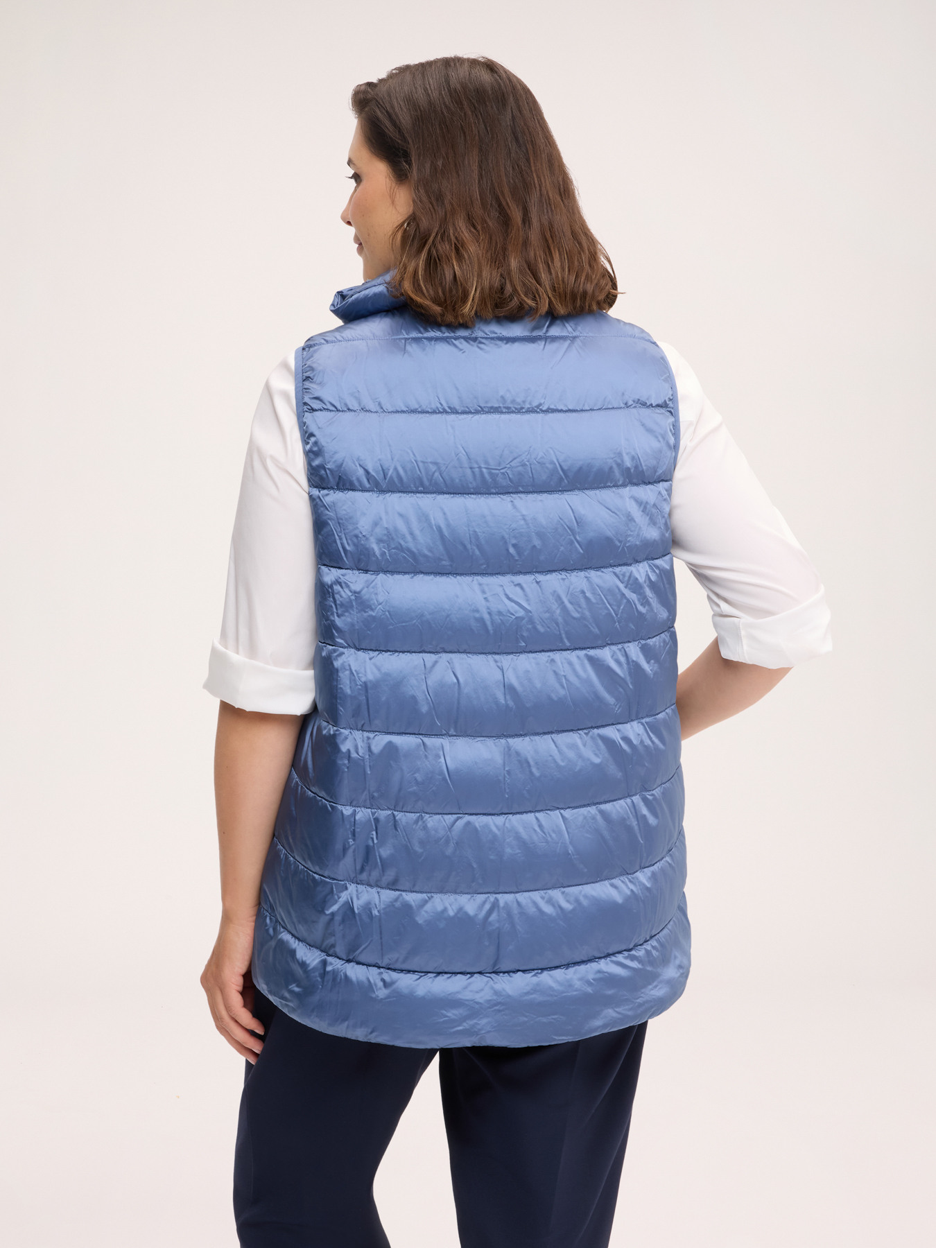 Lightweight sleeveless down jacket image number 1
