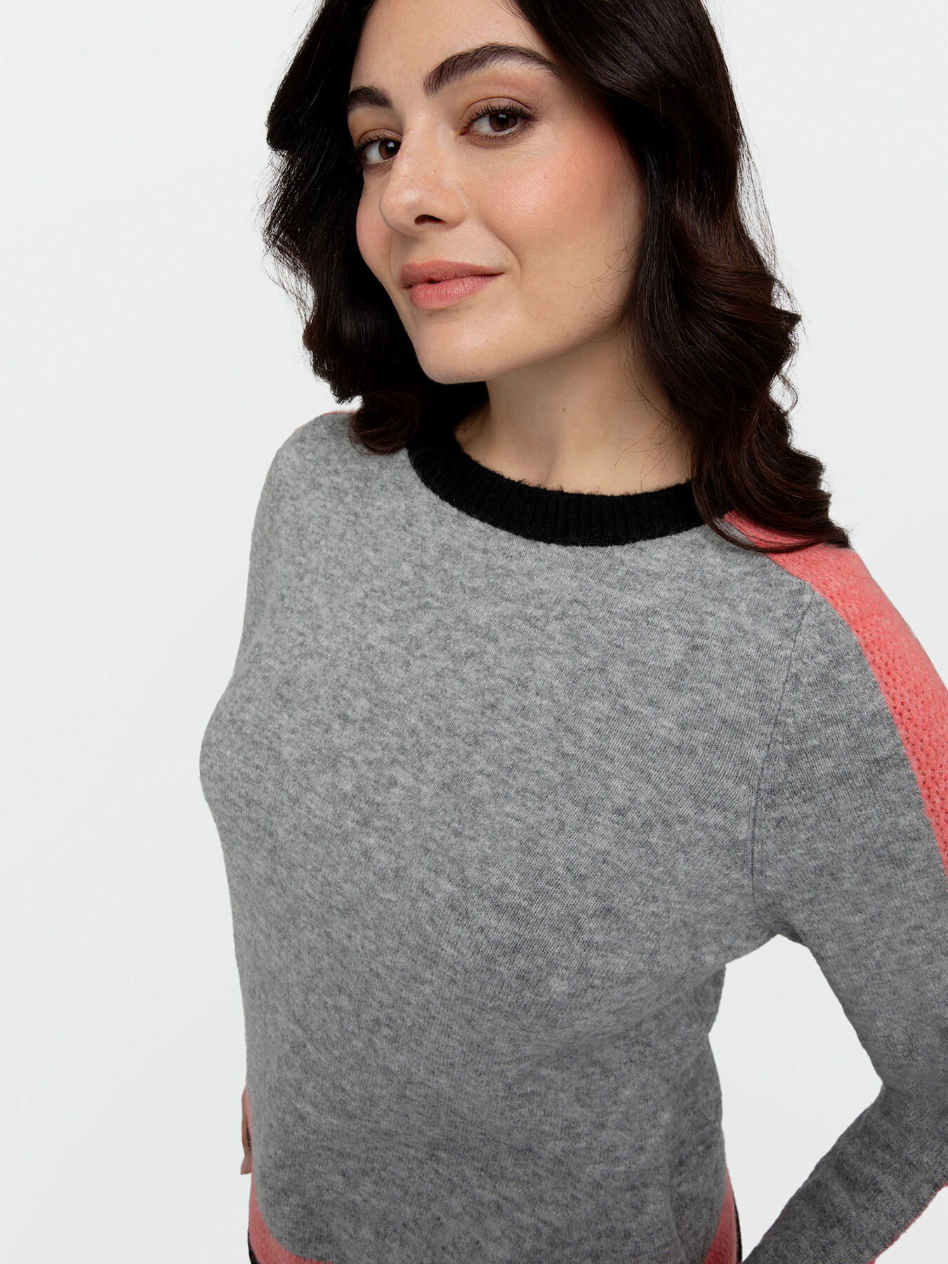 Sweater with colourful trims image number 3