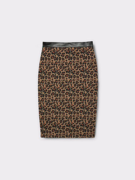 Skirt with spotted print