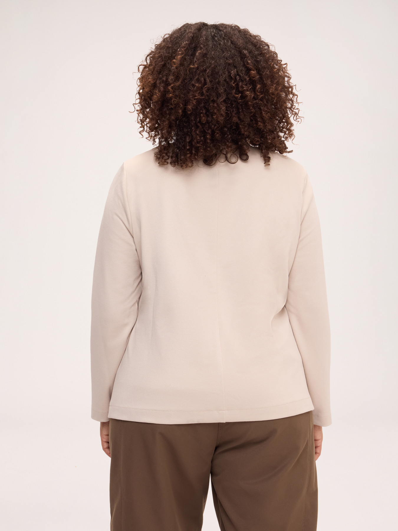 Blazer with asymmetric closure image number 1