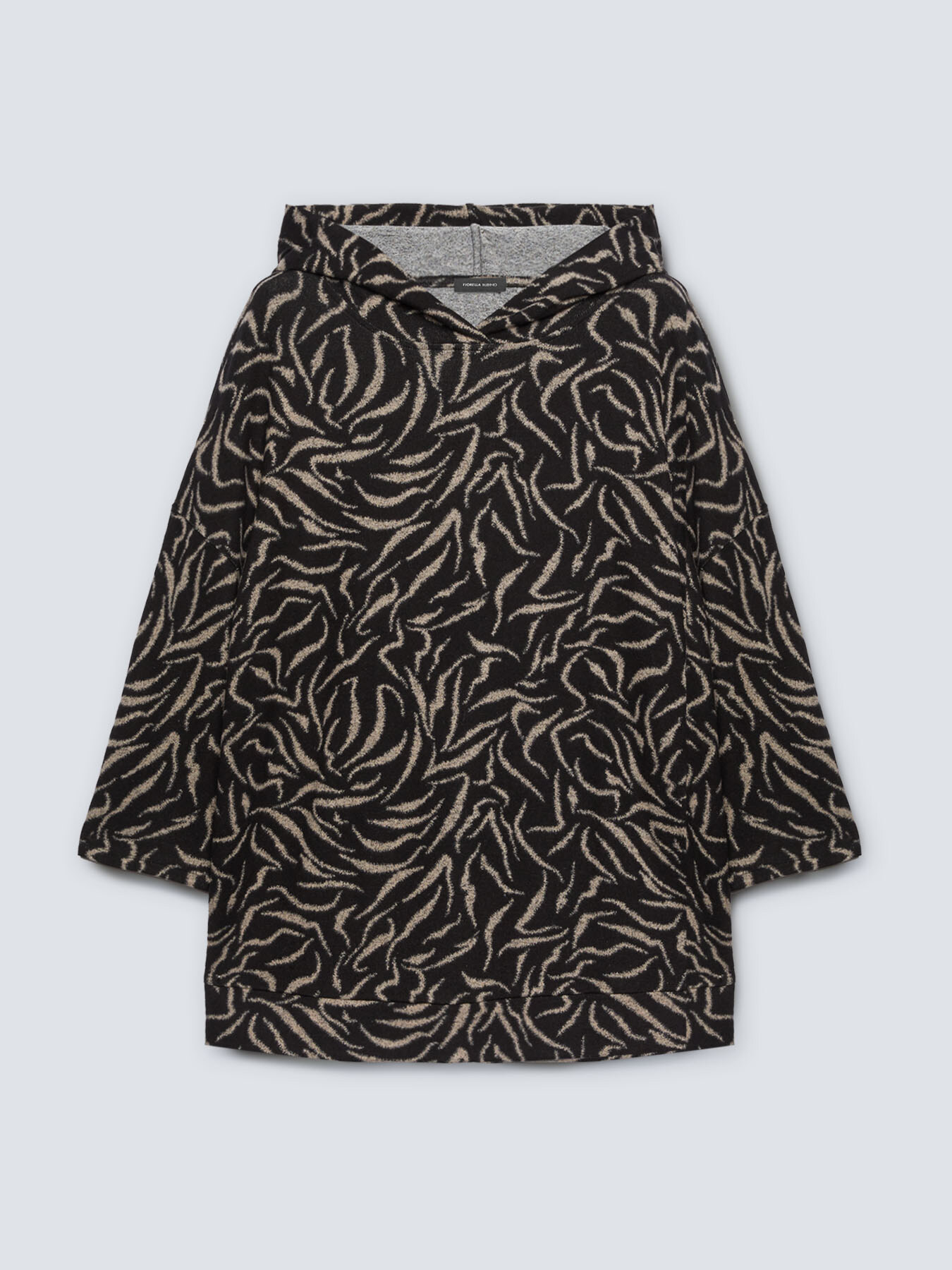 Camiseta con capucha con estampado &eacute;tnico image number 3