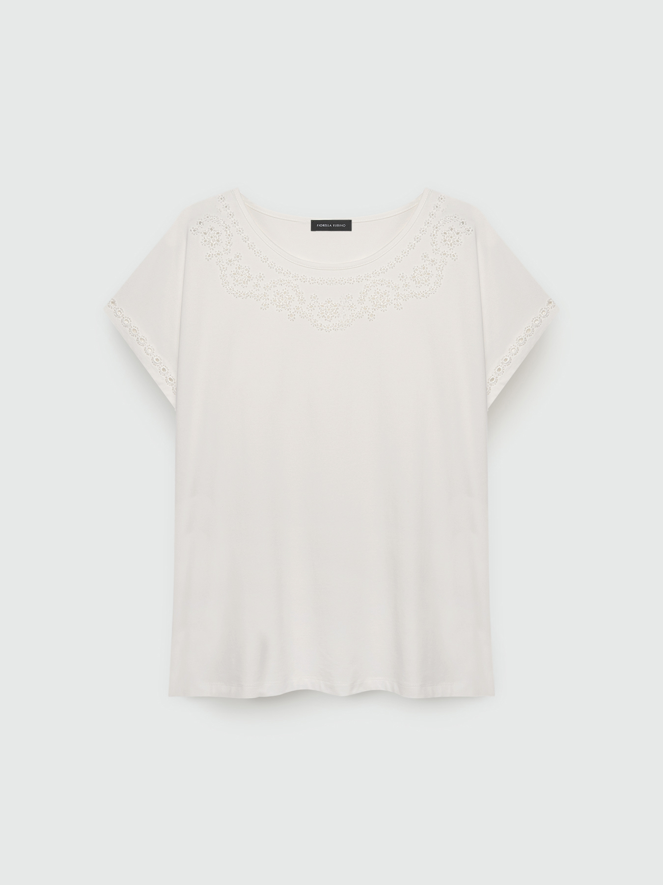 T-shirt con ricamo image number 4