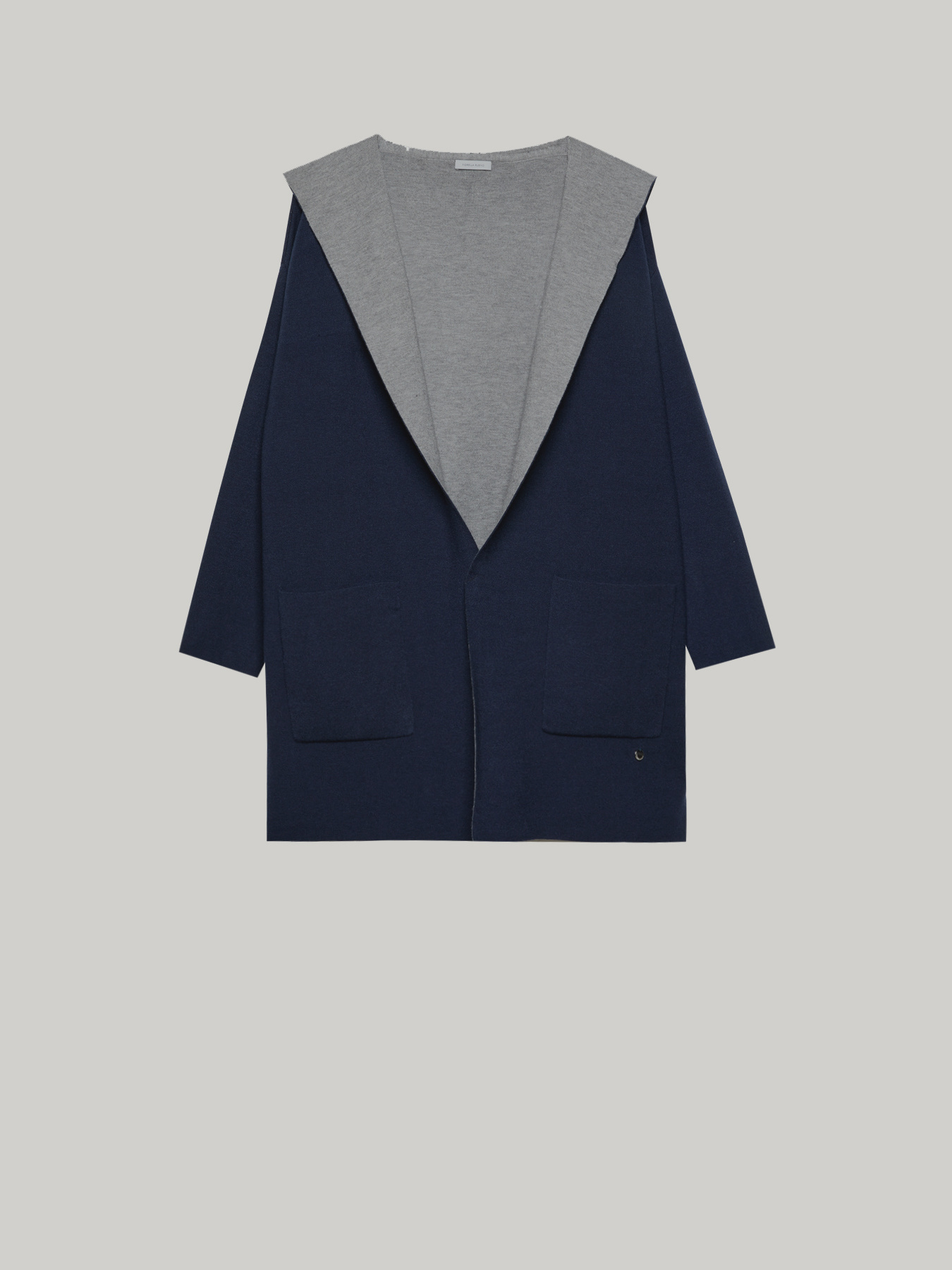 C&aacute;rdigan bicolor con capucha image number 3