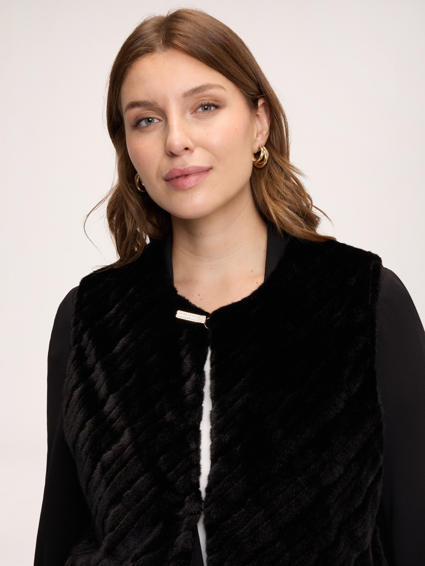 Long plush gilet image number 3